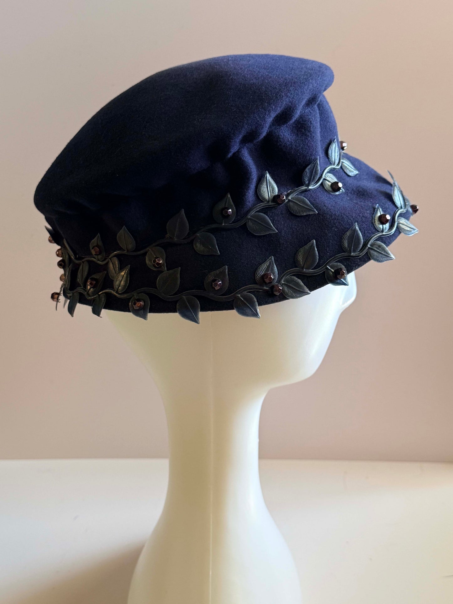 Vintage 1960s Navy Wool Cloche Hat Avril Modes Leaf Trim Mod Hat Sculpted Brim Elegant Fall Hat