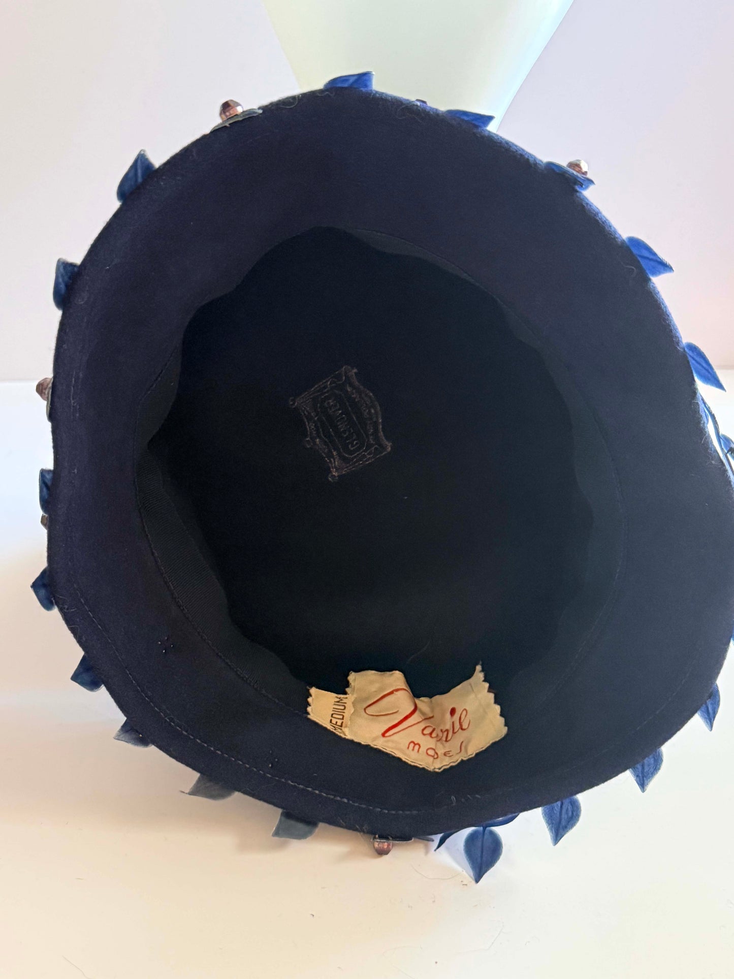 Vintage 1960s Navy Wool Cloche Hat Avril Modes Leaf Trim Mod Hat Sculpted Brim Elegant Fall Hat