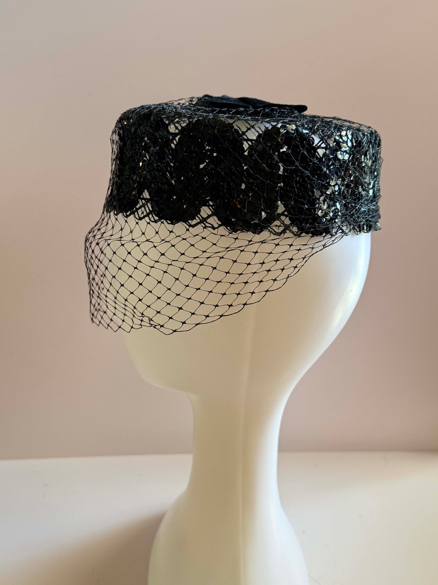 Vintage 1950s Black Sequin Veil Hat Cocktail Fascinator Netting Bow