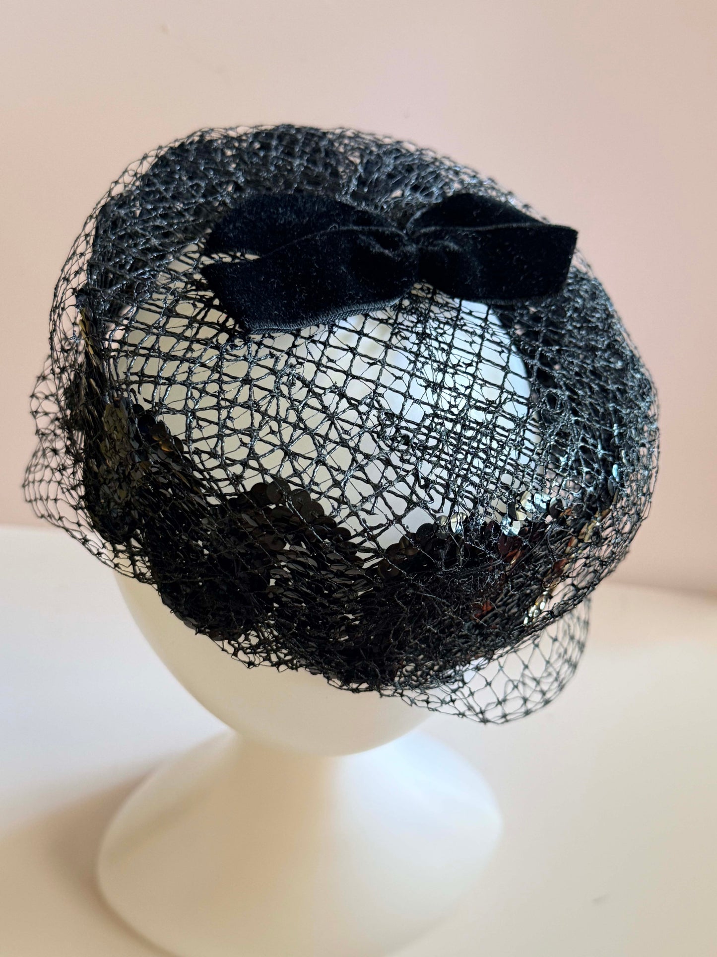 Vintage 1950s Black Sequin Veil Hat Cocktail Fascinator Netting Bow