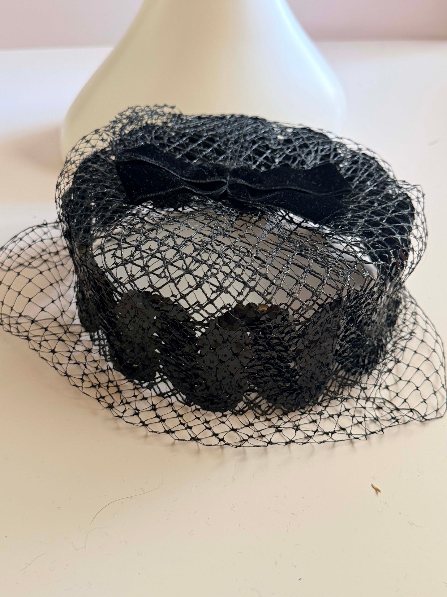 Vintage 1950s Black Sequin Veil Hat Cocktail Fascinator Netting Bow