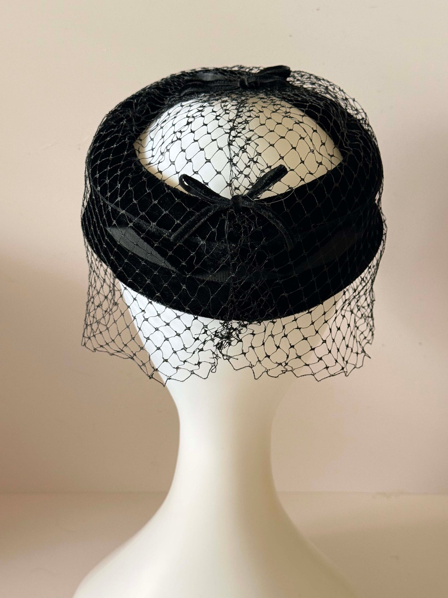 Vintage 1950s Black Velvet Halo Hat Open Crown Veiled Cocktail Hat Netting Mid Century Fascinator