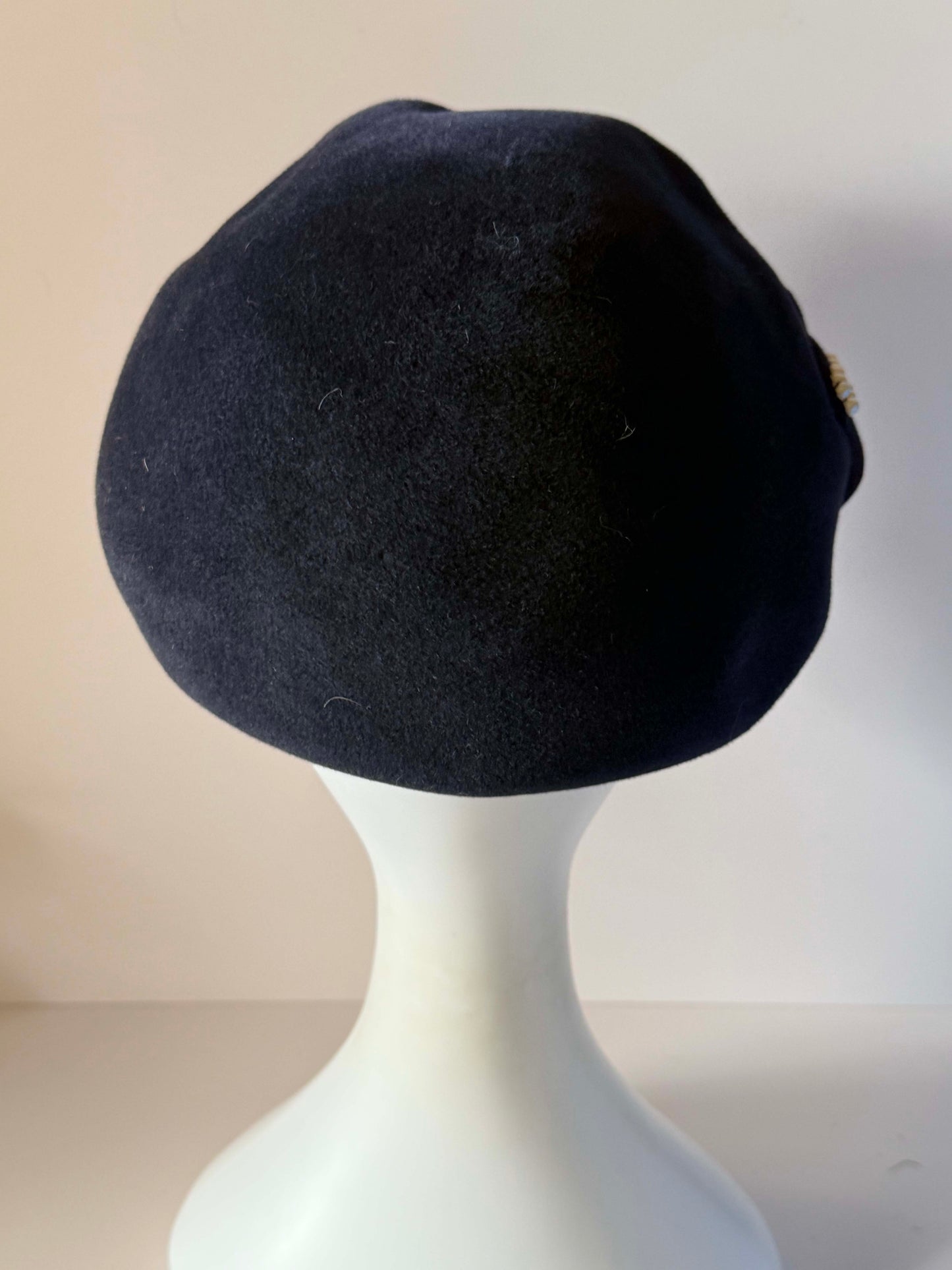 Vintage 1950s Inky Navy Felt Beret Hat Pearl Bow Trim Sculptural Tilt Hat Women's Mid Century Millinery