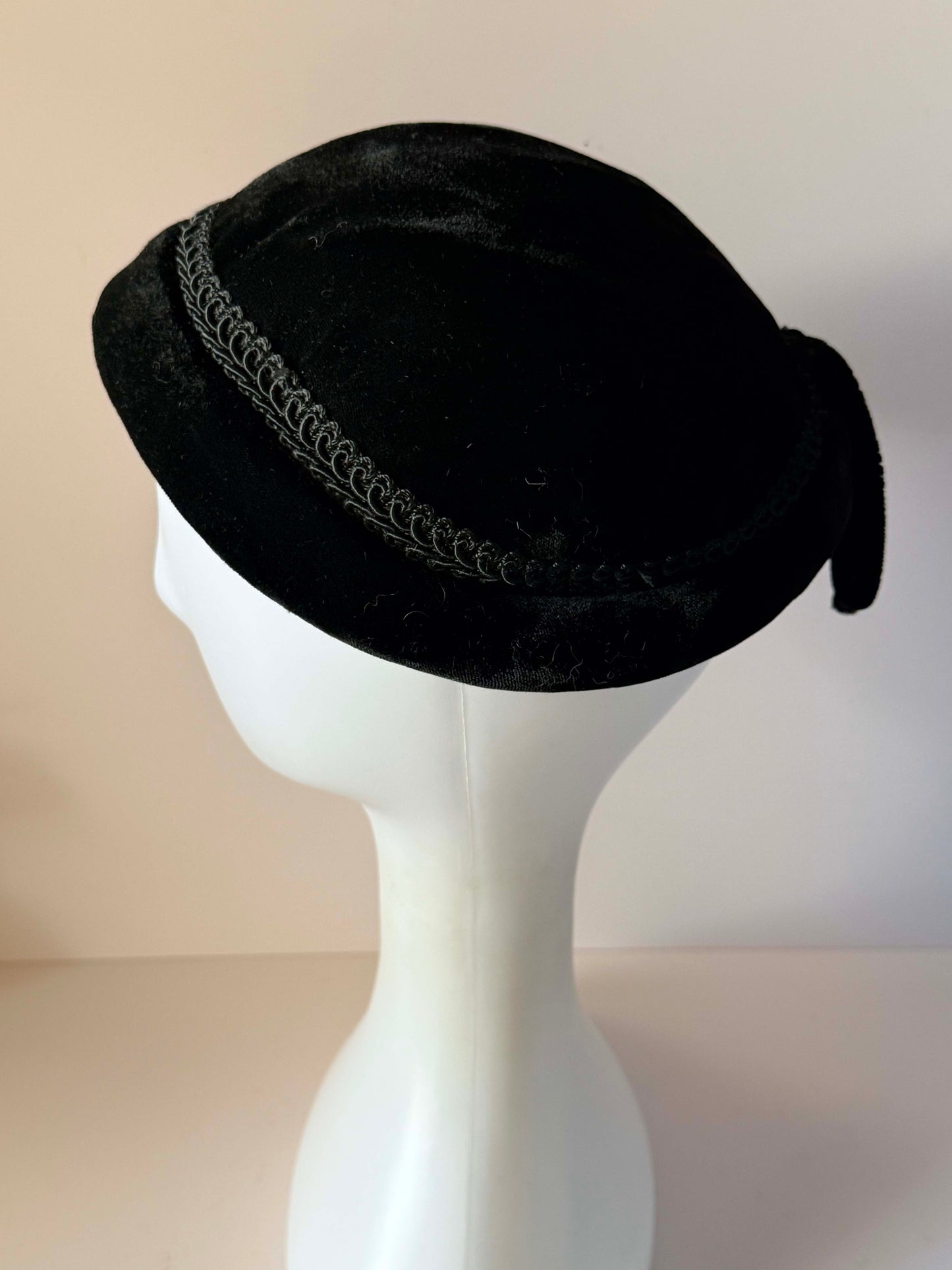 Vintage 1950s Black Velvet Cloche Hat Soutache Braid Trim Sculptural Bow Women's Mid Century Formal Millinery