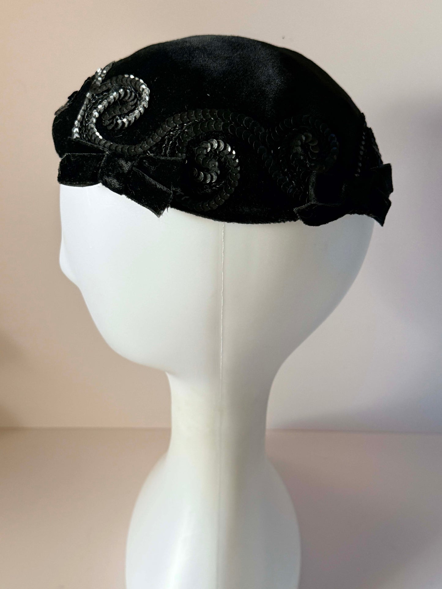 Vintage 1940s Black Velvet Calot Hat Black Sequin Scroll Embroidery Velvet Bow Trim Women's Evening Cocktail Millinery