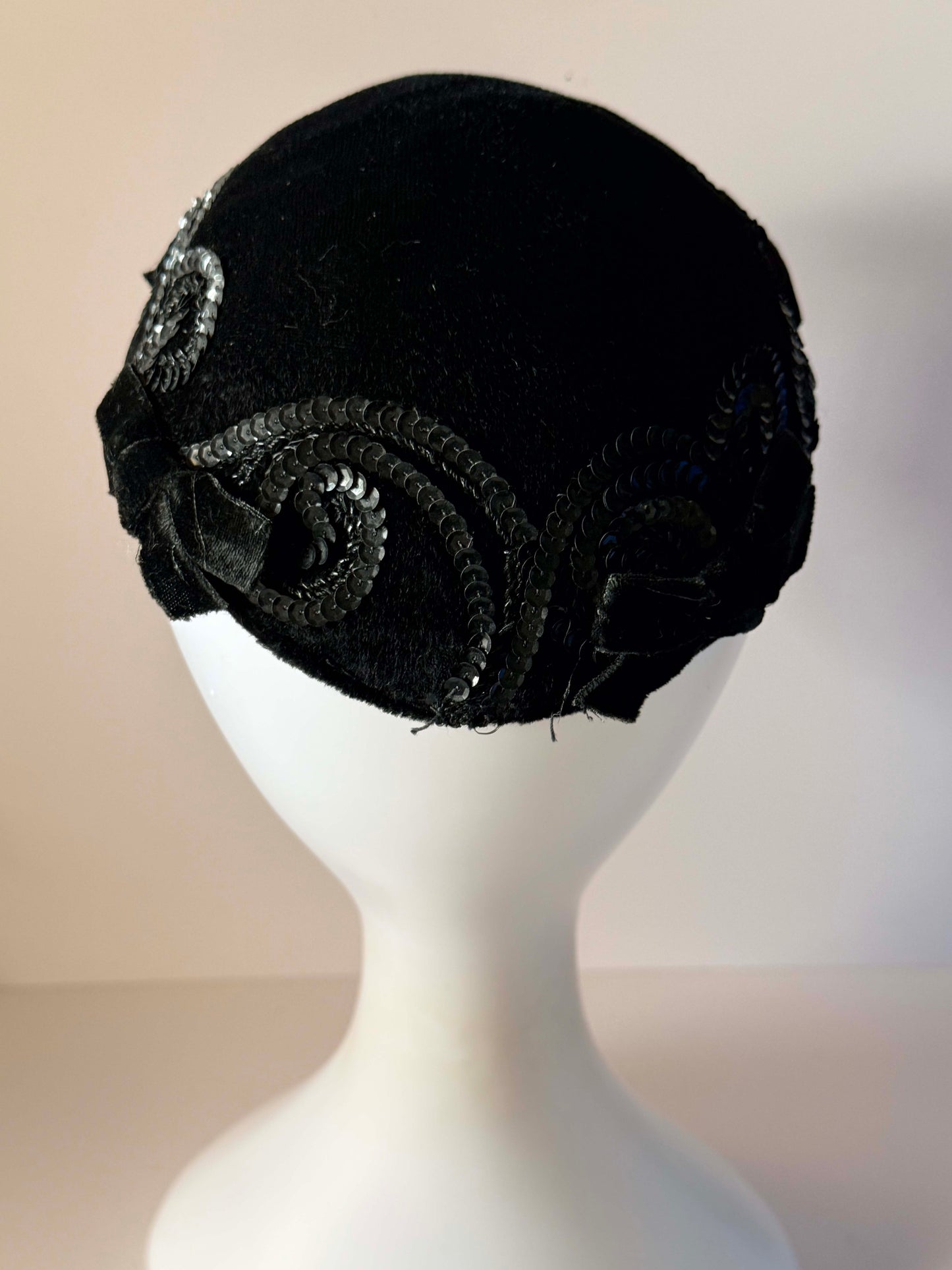 Vintage 1940s Black Velvet Calot Hat Black Sequin Scroll Embroidery Velvet Bow Trim Women's Evening Cocktail Millinery