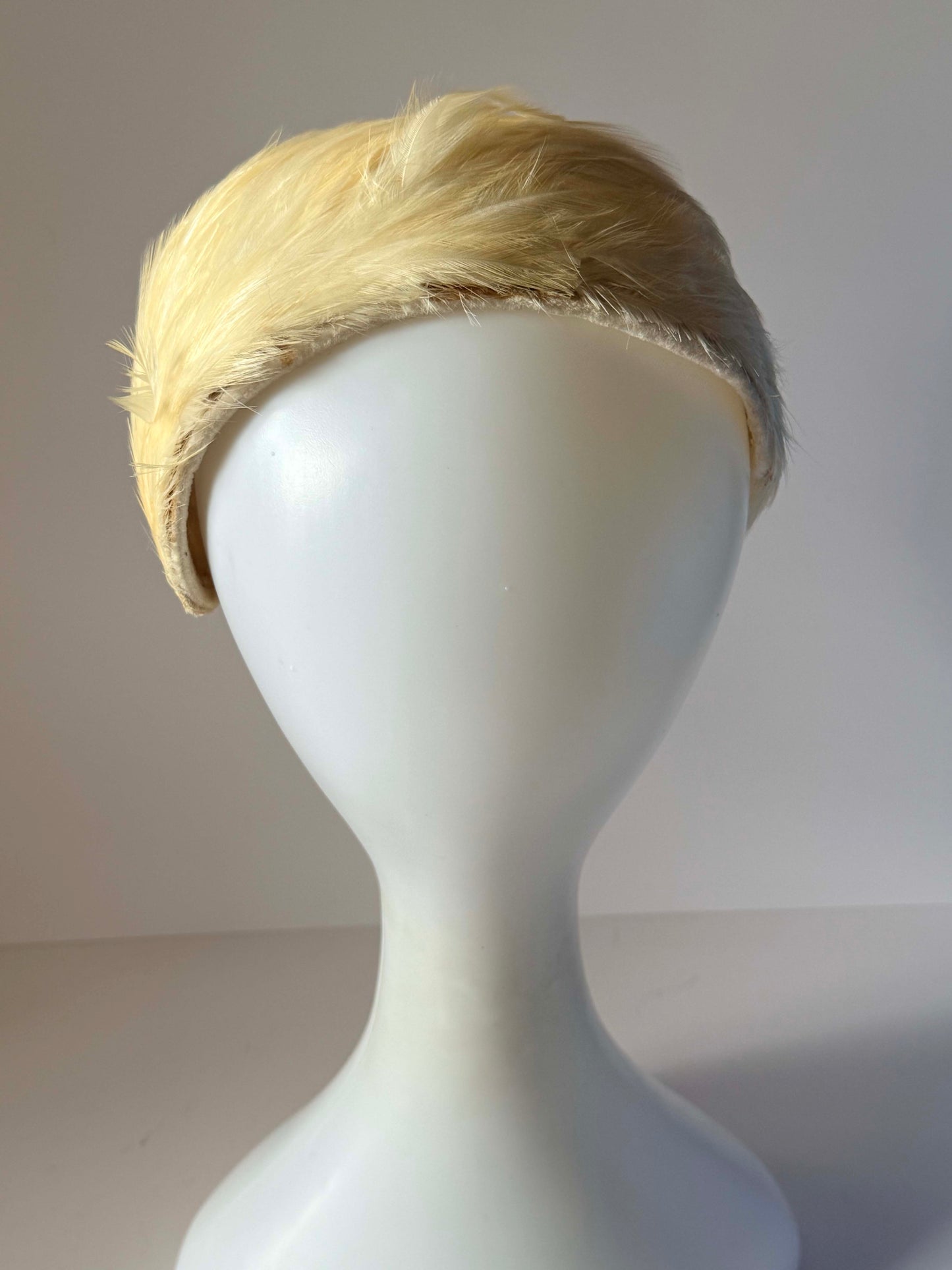 Vintage 1950s Ivory Feather Half Hat Cream Feather Cocktail Cap Bridal Wedding Millinery
