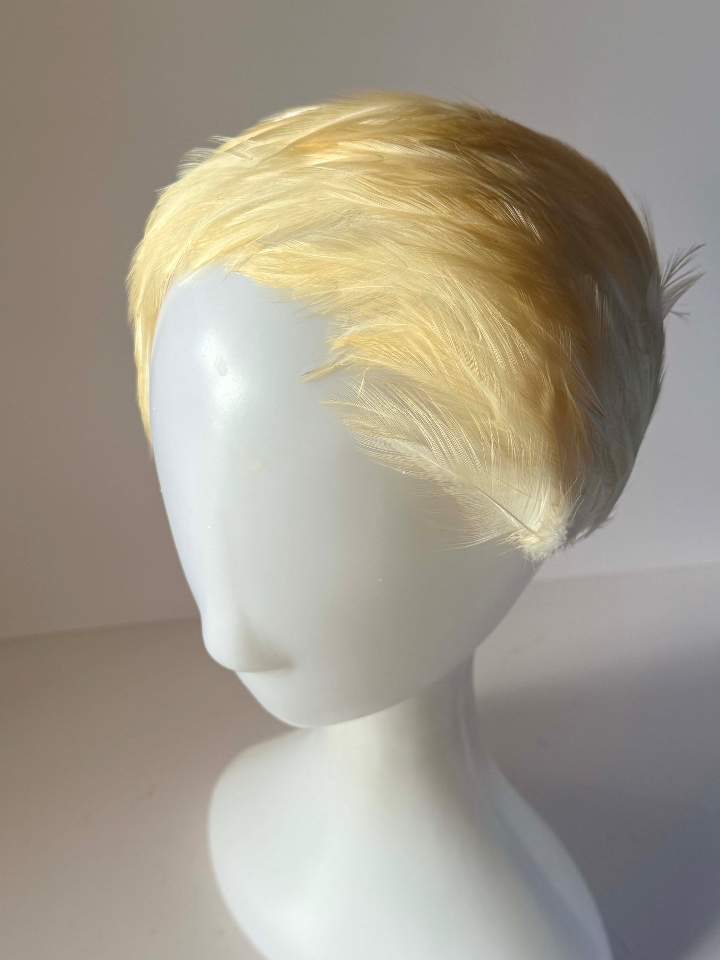 Vintage 1950s Ivory Feather Half Hat Cream Feather Cocktail Cap Bridal Wedding Millinery