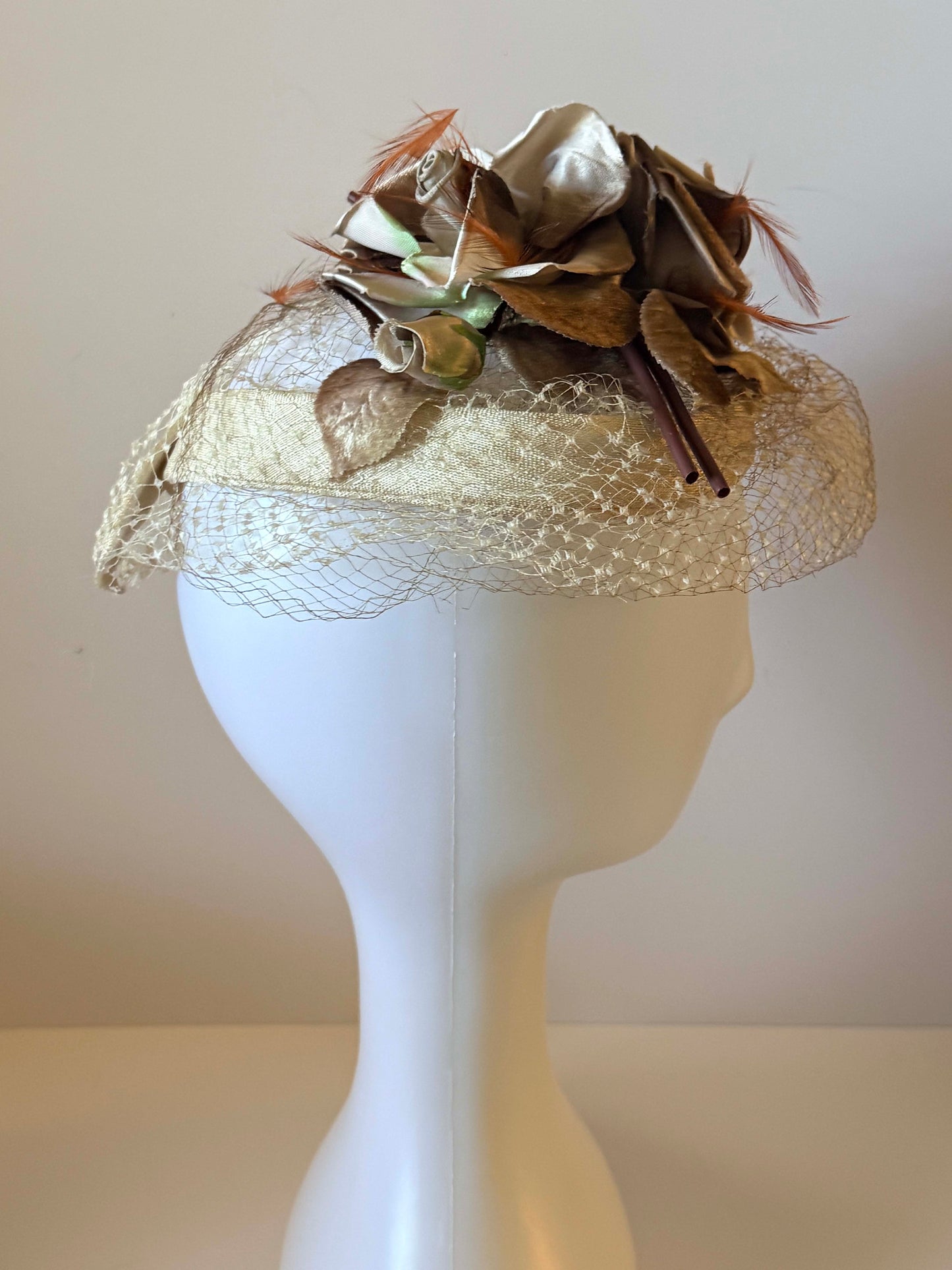 Vintage 1950s Champagne Floral Fascinator Veil Hat Satin Rose Cocktail Headpiece Feather Netting Romantic Millinery