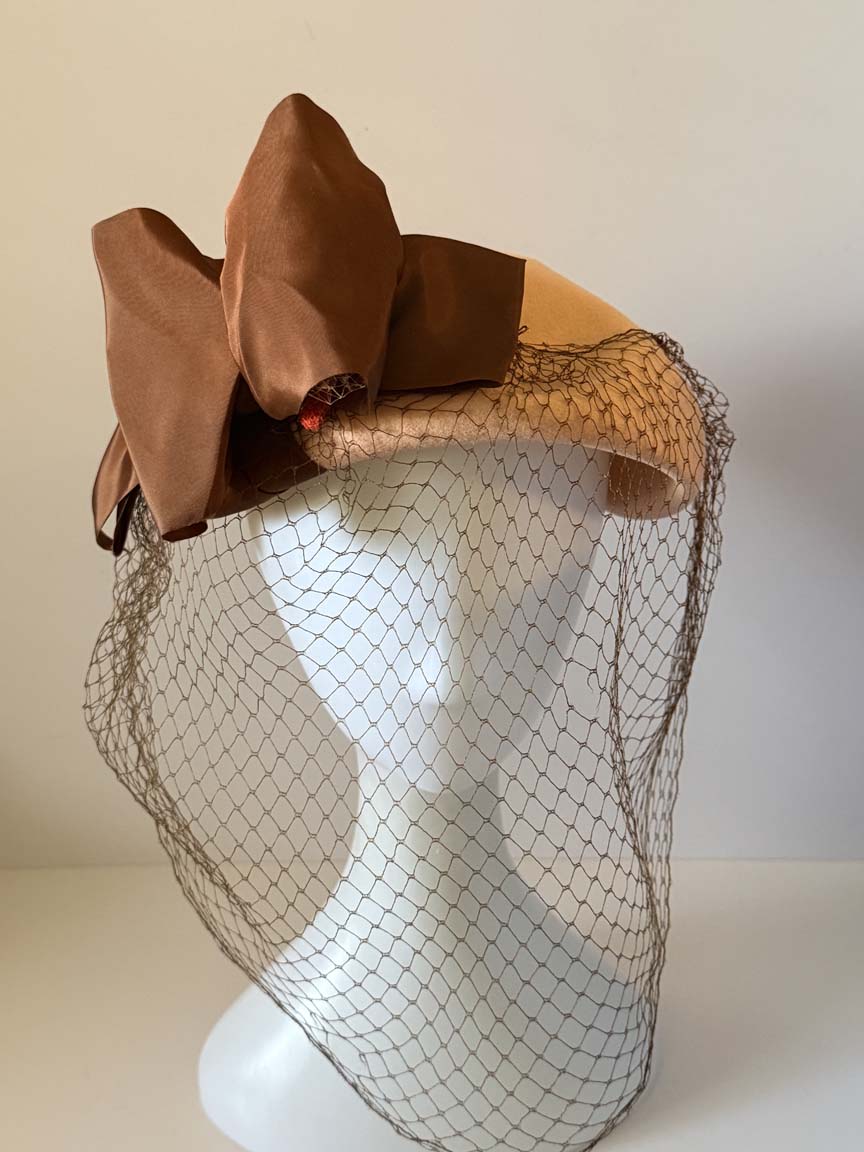 Vintage 1940s Peach Wool Felt Tilt Hat Chocolate Brown Satin Bow Face Veil Women's WWII Era Millinery