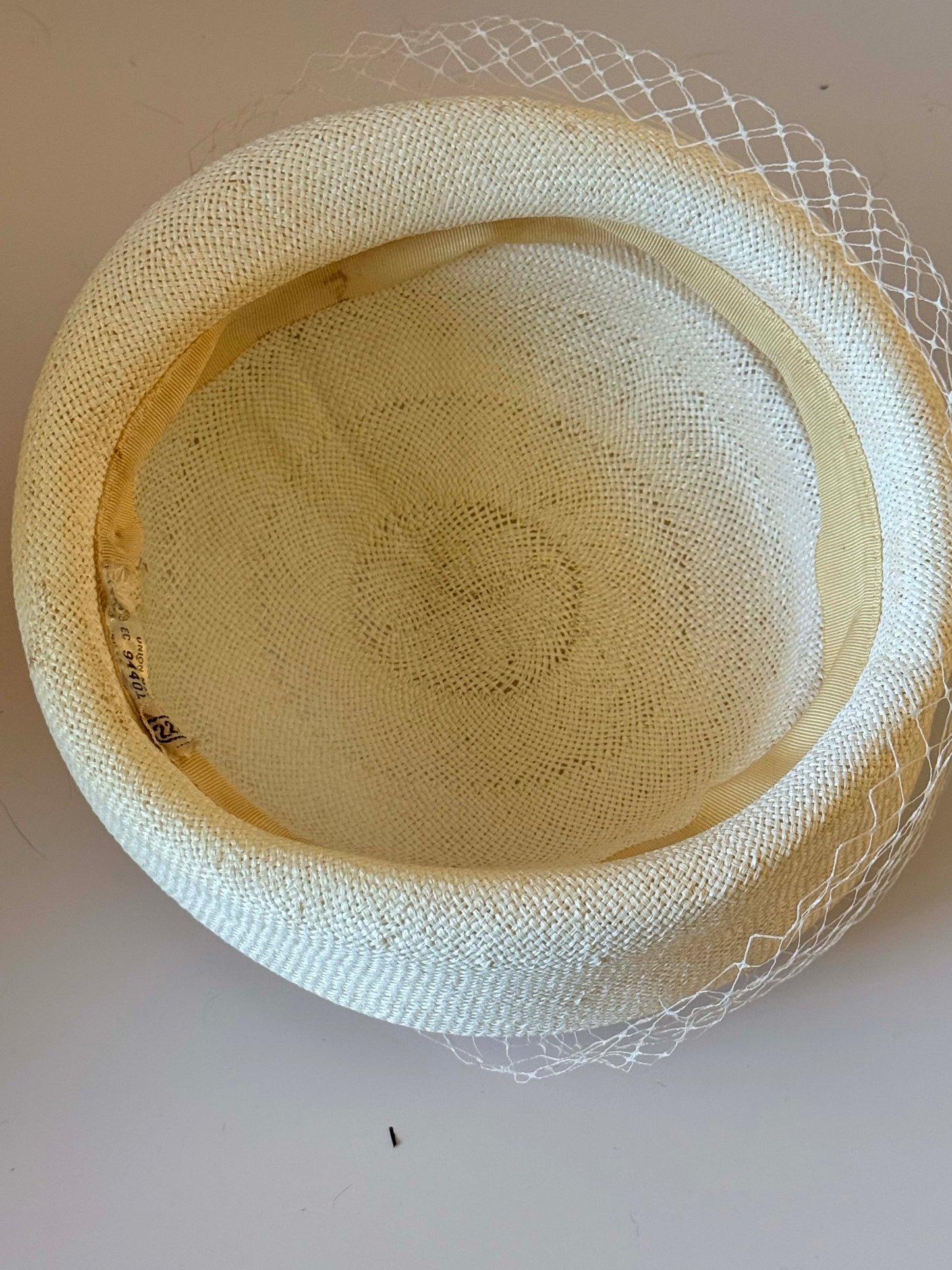Vintage 1950s Ivory Straw Veiled Pillbox Hat Sculptural Crown Mid Century Bridal Cocktail Hat Elegant Wedding Millinery