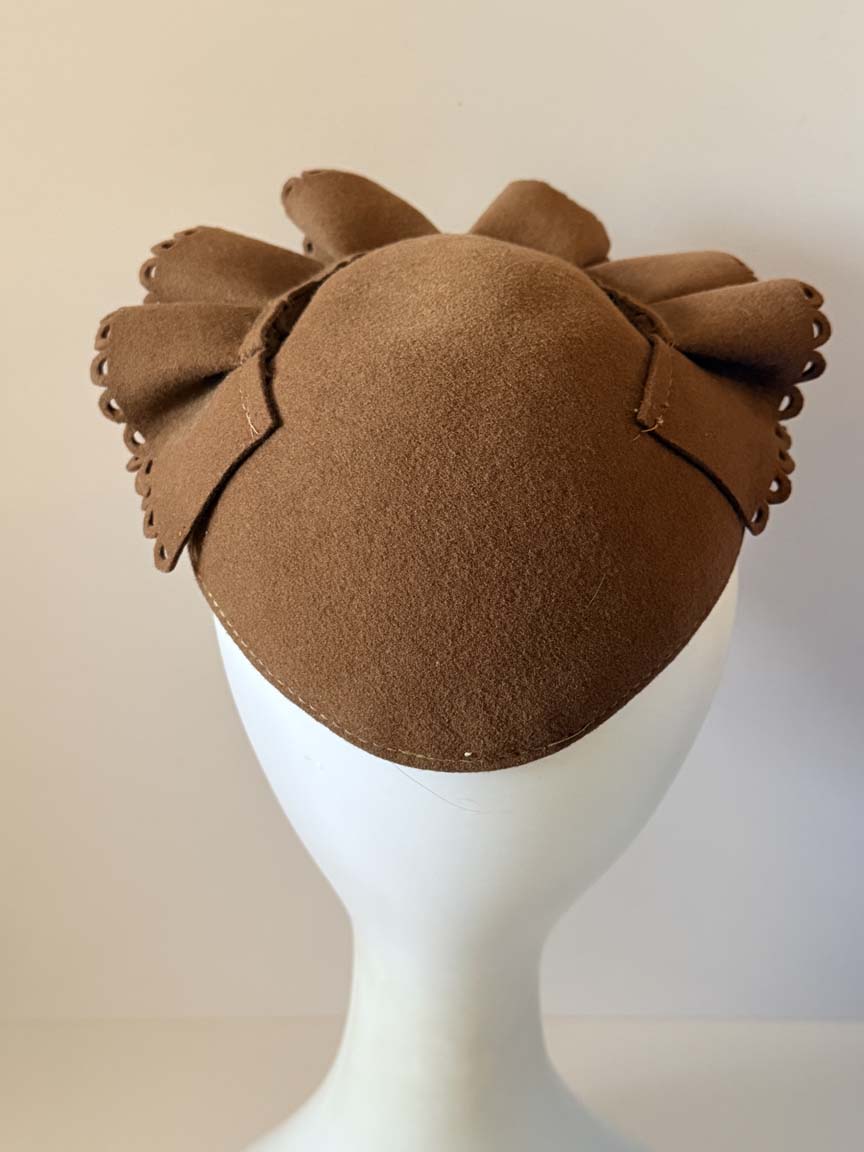 Vintage 1940s Glenover Brown Wool Felt Tilt Hat Layered Scalloped Cutwork Brim Women's WWII Era Millinery