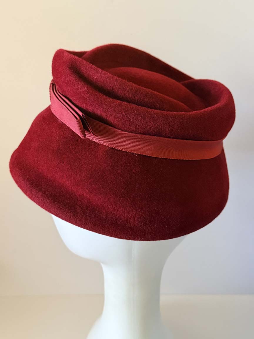 Vintage 1960s Deep Red Wool Felt Cloche Hat Sculptural Rolled Brim Grosgrain Bow Women's Mod Mid Century Hat