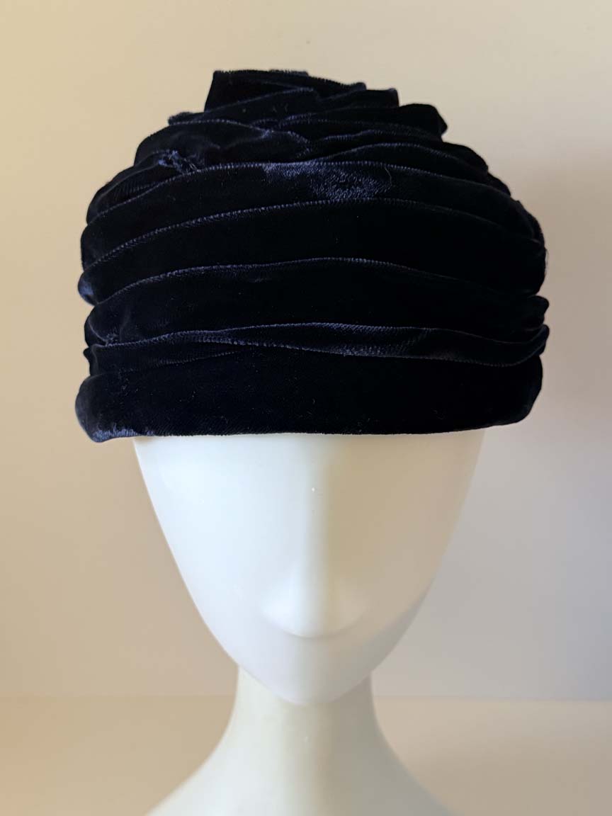 Vintage 1960s Dark Navy Blue Velvet Turban Hat Sculptural Draped Ribbon Toque Women's Mid Century Union Made Millinery