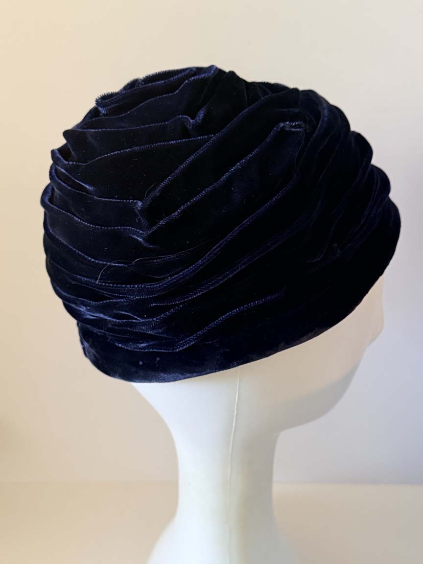 Vintage 1960s Dark Navy Blue Velvet Turban Hat Sculptural Draped Ribbon Toque Women's Mid Century Union Made Millinery