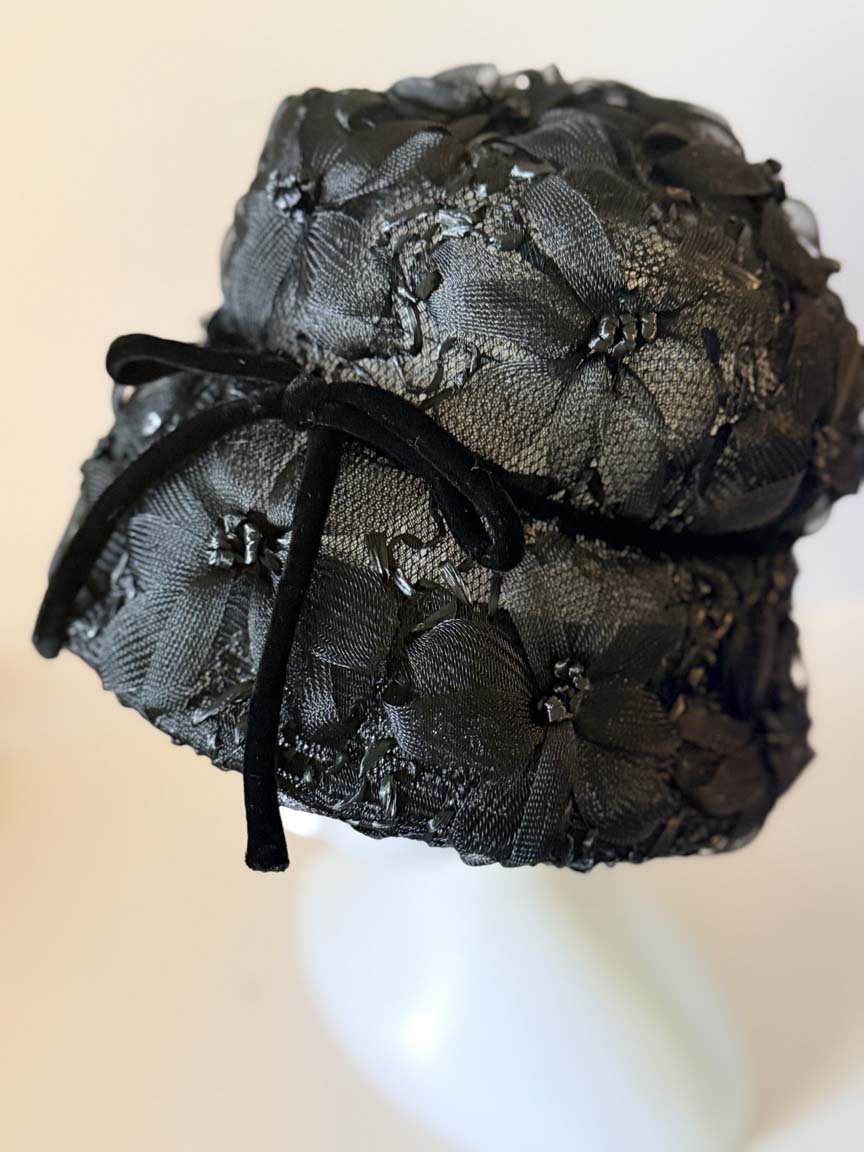 Vintage 1950s Pinehurst Black Floral Lace Cocktail Hat Velvet Bow High Crown Women's Formal Evening Millinery