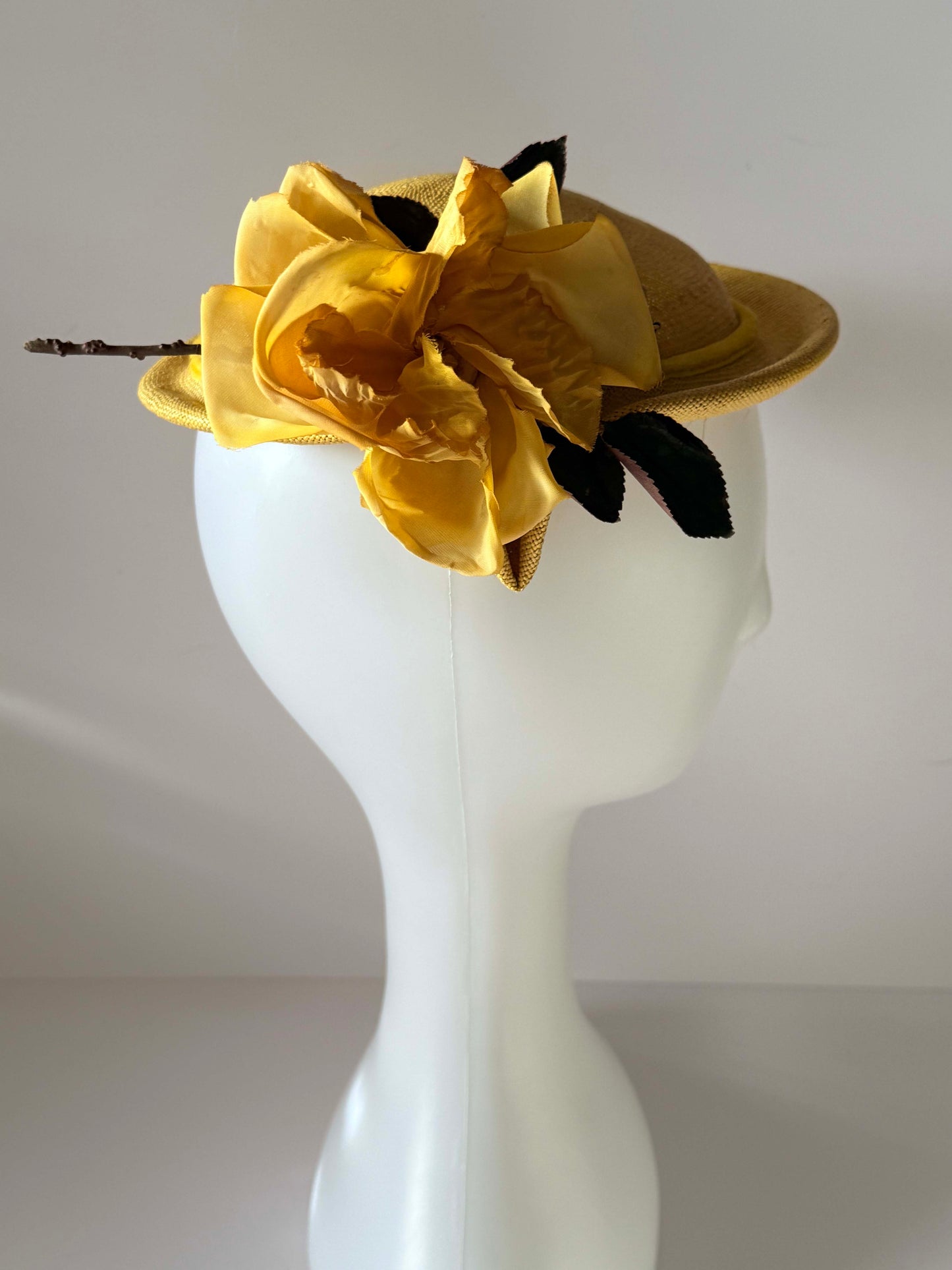 1950s–1960s Royce Exclusive Yellow Straw Hat – Floral Pillbox Tilt Hat – Mid Century Garden Party / Bridal Statement