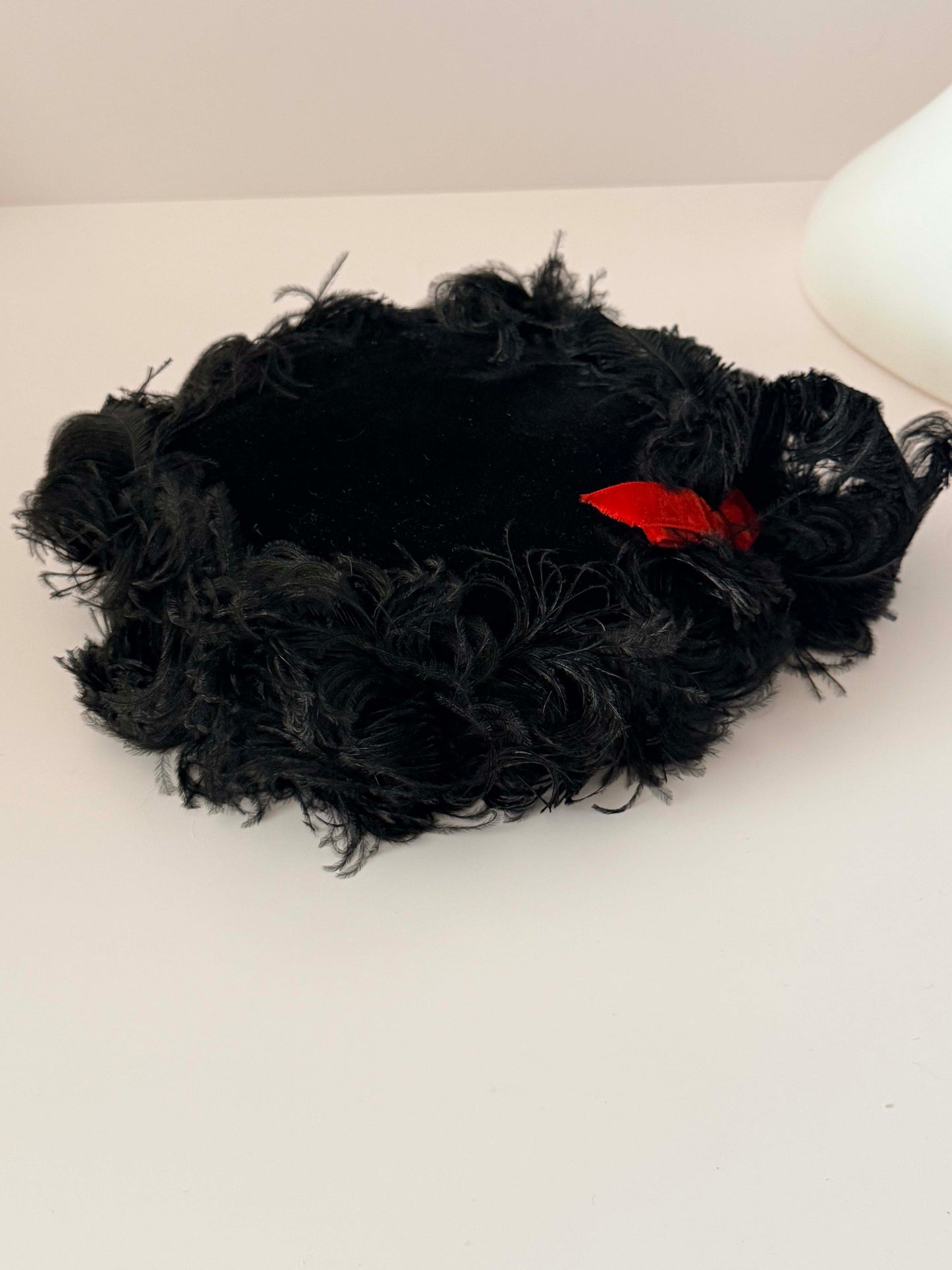 Vintage 1940s Innes Wichita Black Feather Trim Boater Hat – Sculptural Plume Boater with Red Velvet Accent Old Hollywood Millinery