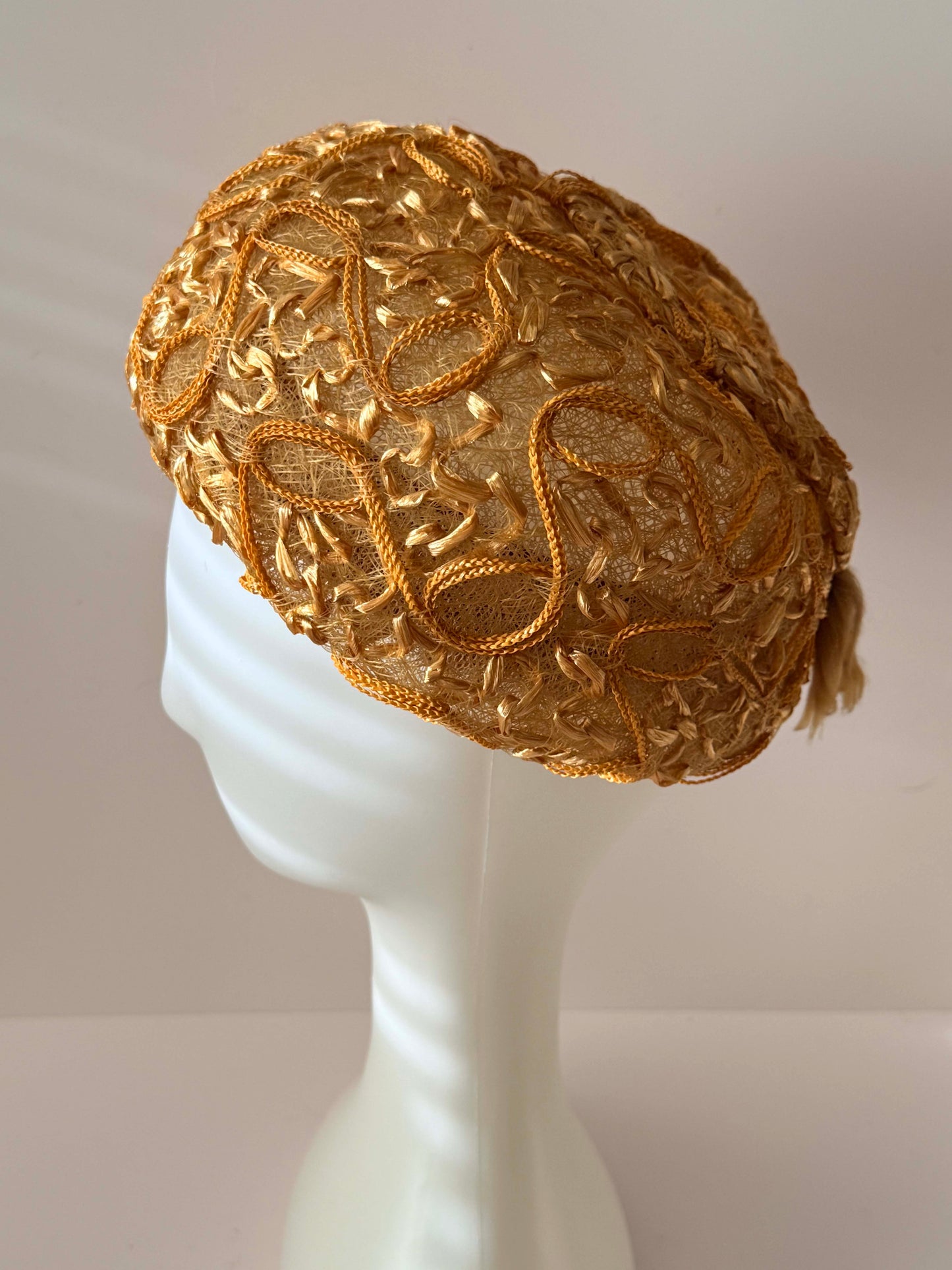 1950s Schiaparelli Paris Raffia Cocktail Hat – Sculptural Straw Pillbox – Couture Textured Hat – Vintage Designer Statement