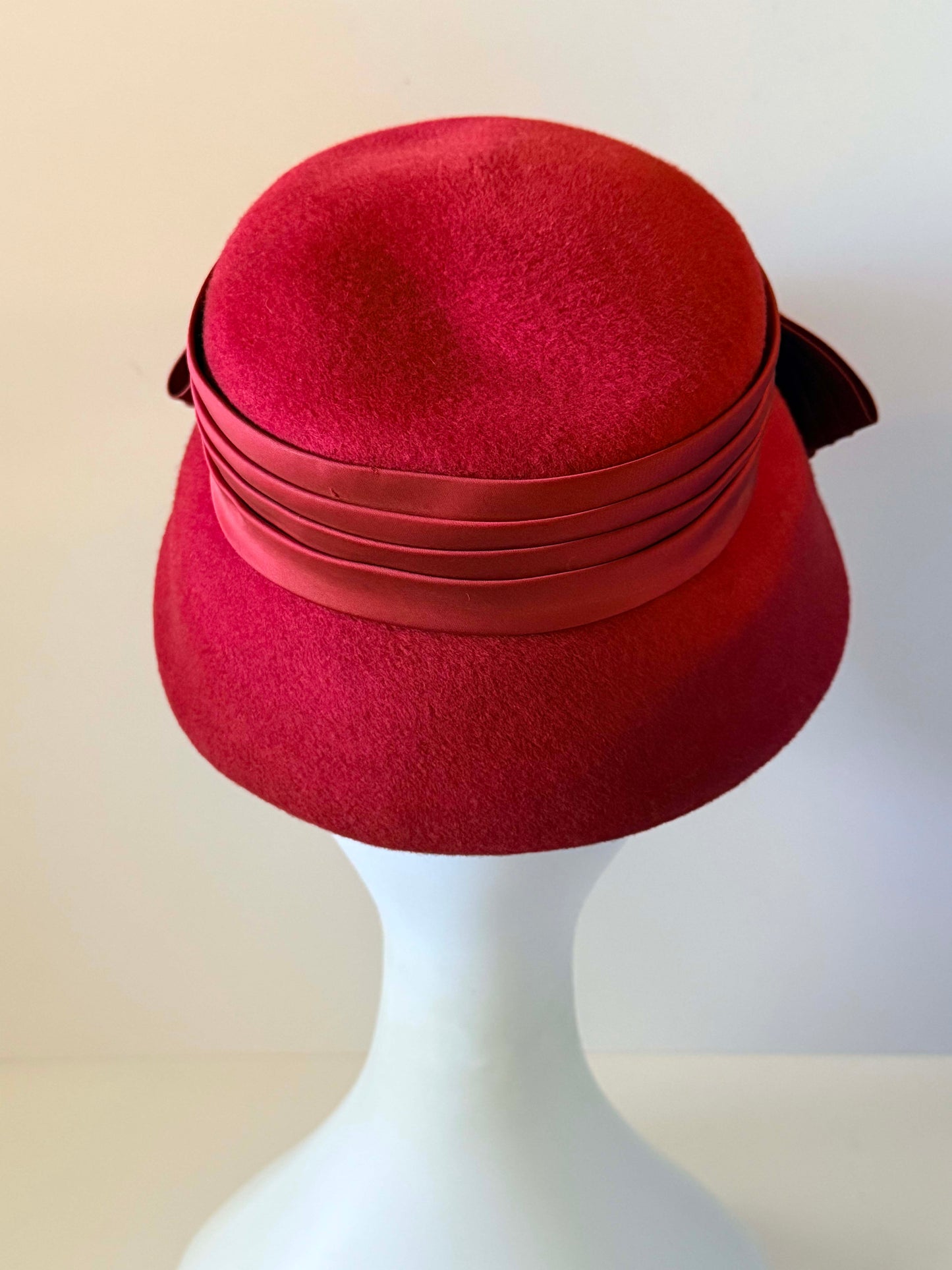 Vintage 1960s Red Wool Felt Cloche Hat Pleated Satin Bow Trim Women's Mid Century Mod Winter Hat