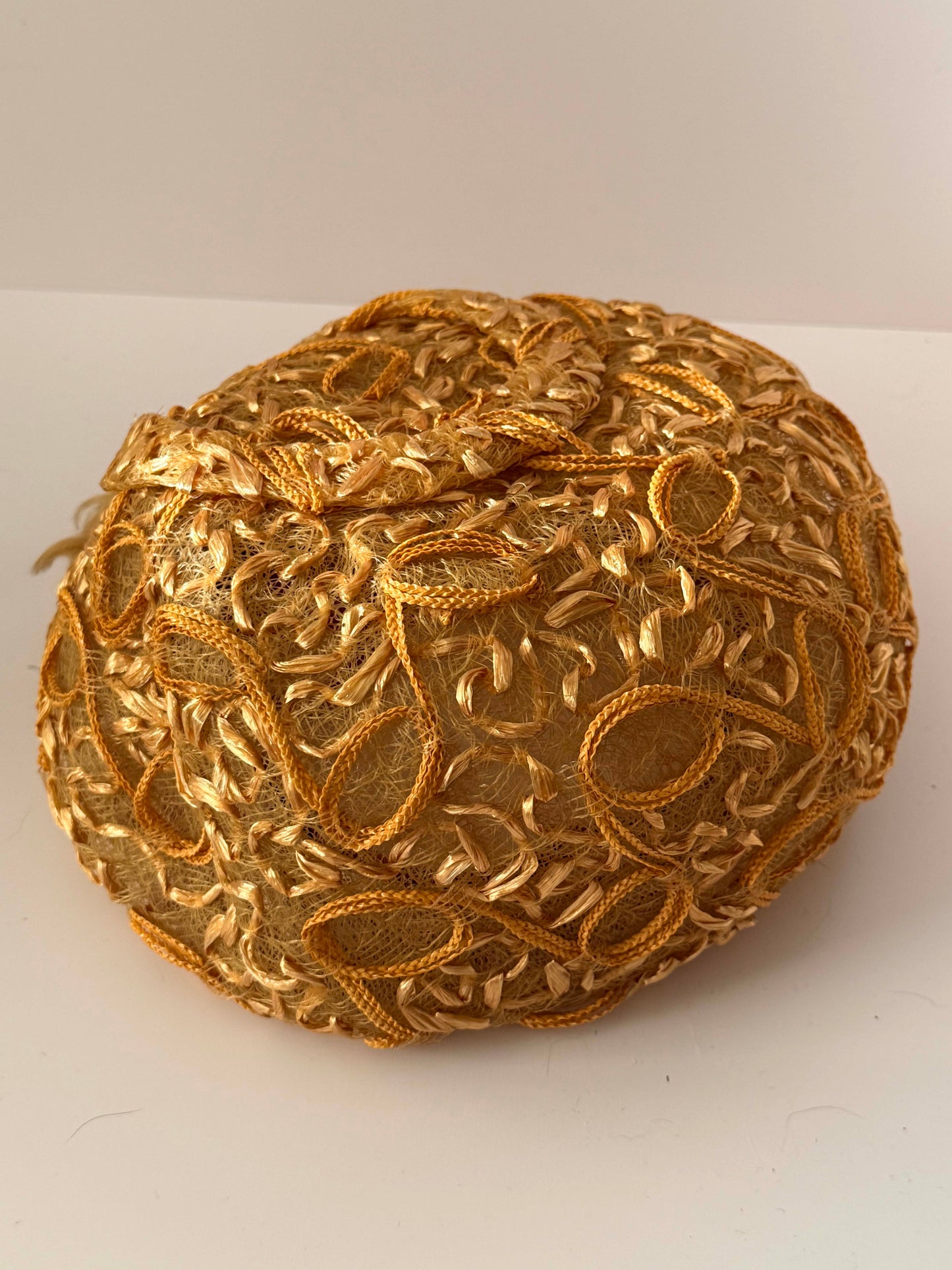 1950s Schiaparelli Paris Raffia Cocktail Hat – Sculptural Straw Pillbox – Couture Textured Hat – Vintage Designer Statement