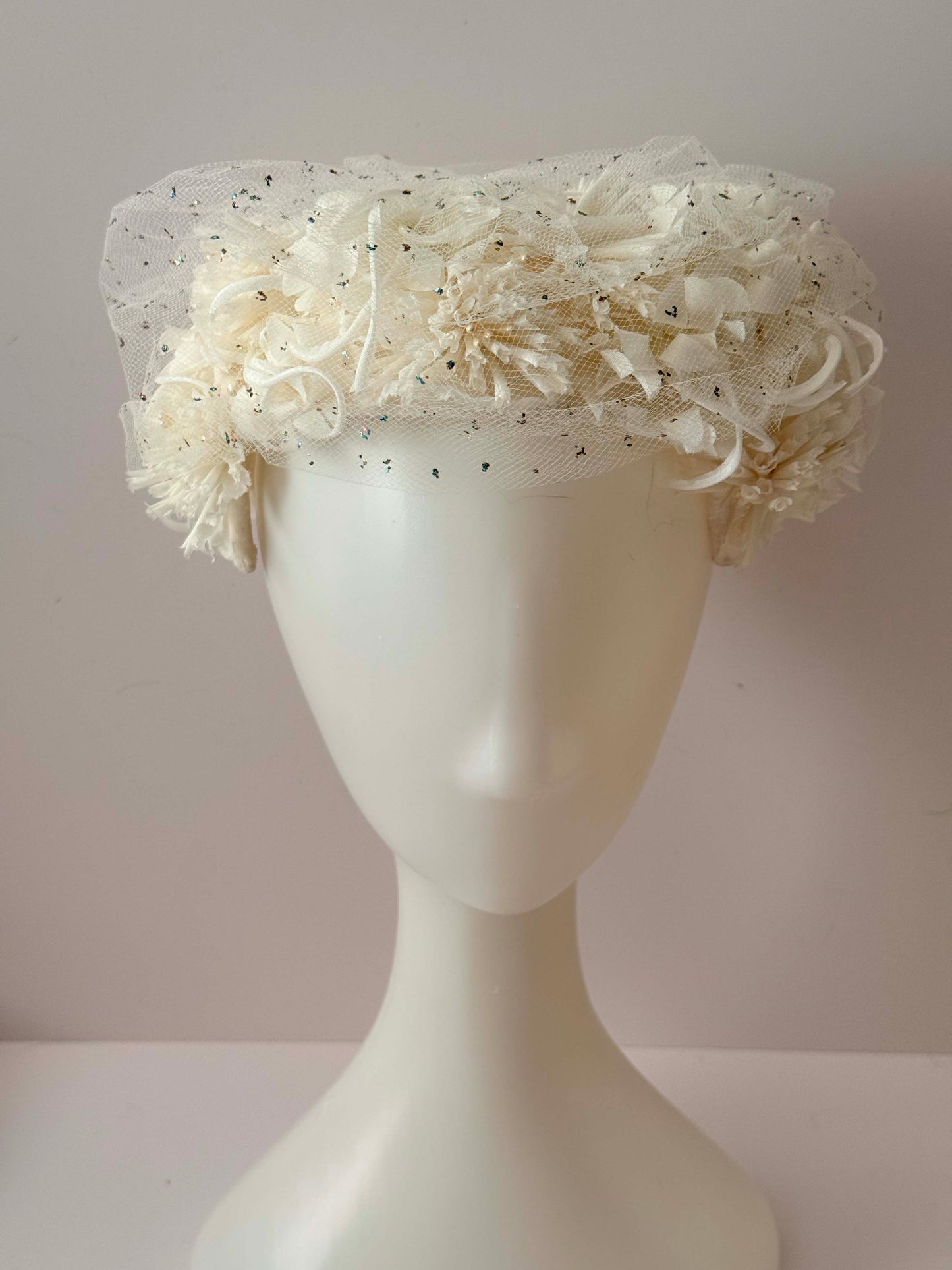 1950s Vintage Clove Lane Ivory Floral Veiled Hat – Confetti Netting & Textured Blossoms – Mid Century Bridal
