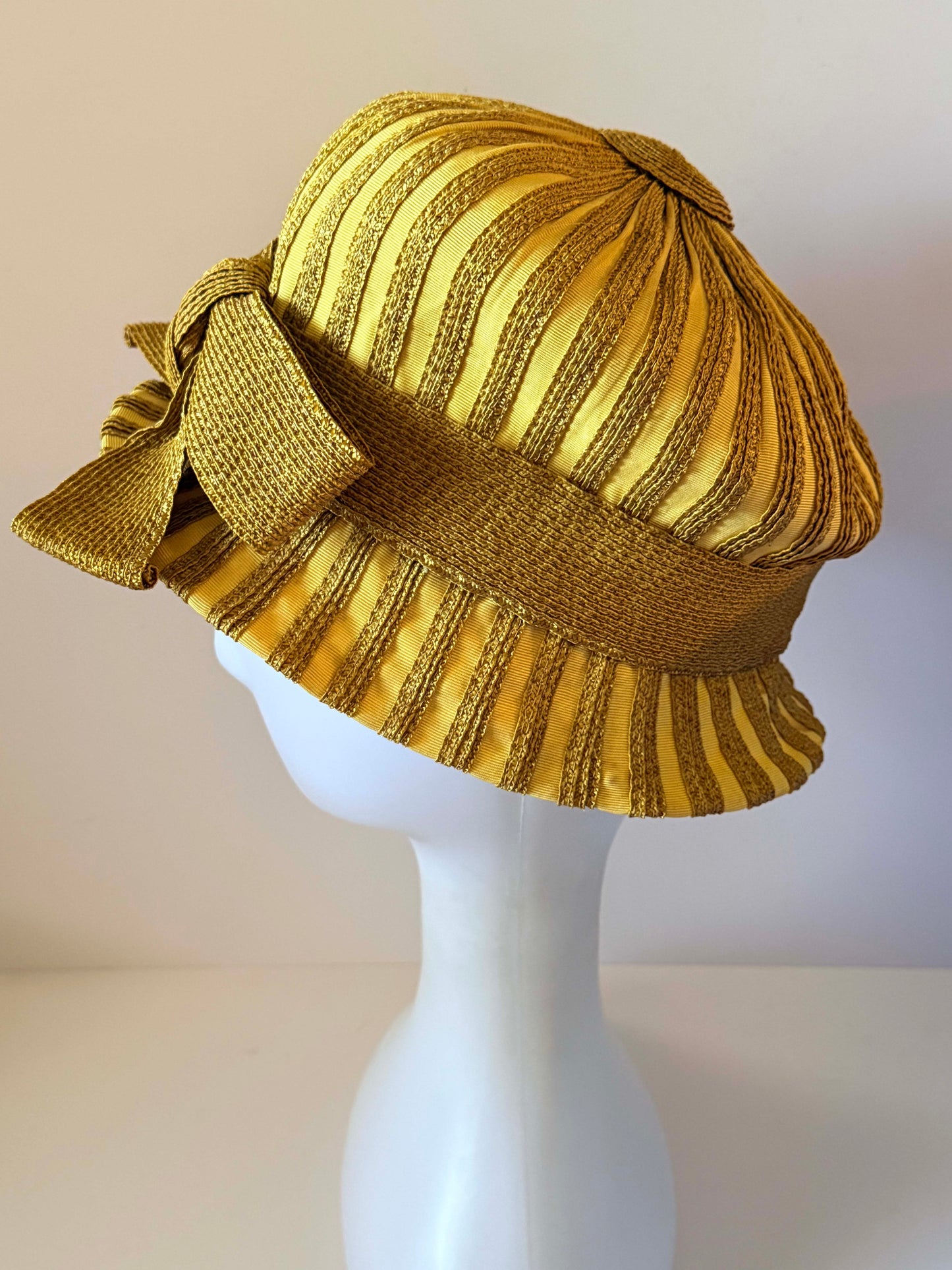 Vintage 1960s Robert Hyman Milwaukee Golden Straw Grosgrain Ribbon Hat Sculptural Bow Mid Century Women's Millinery