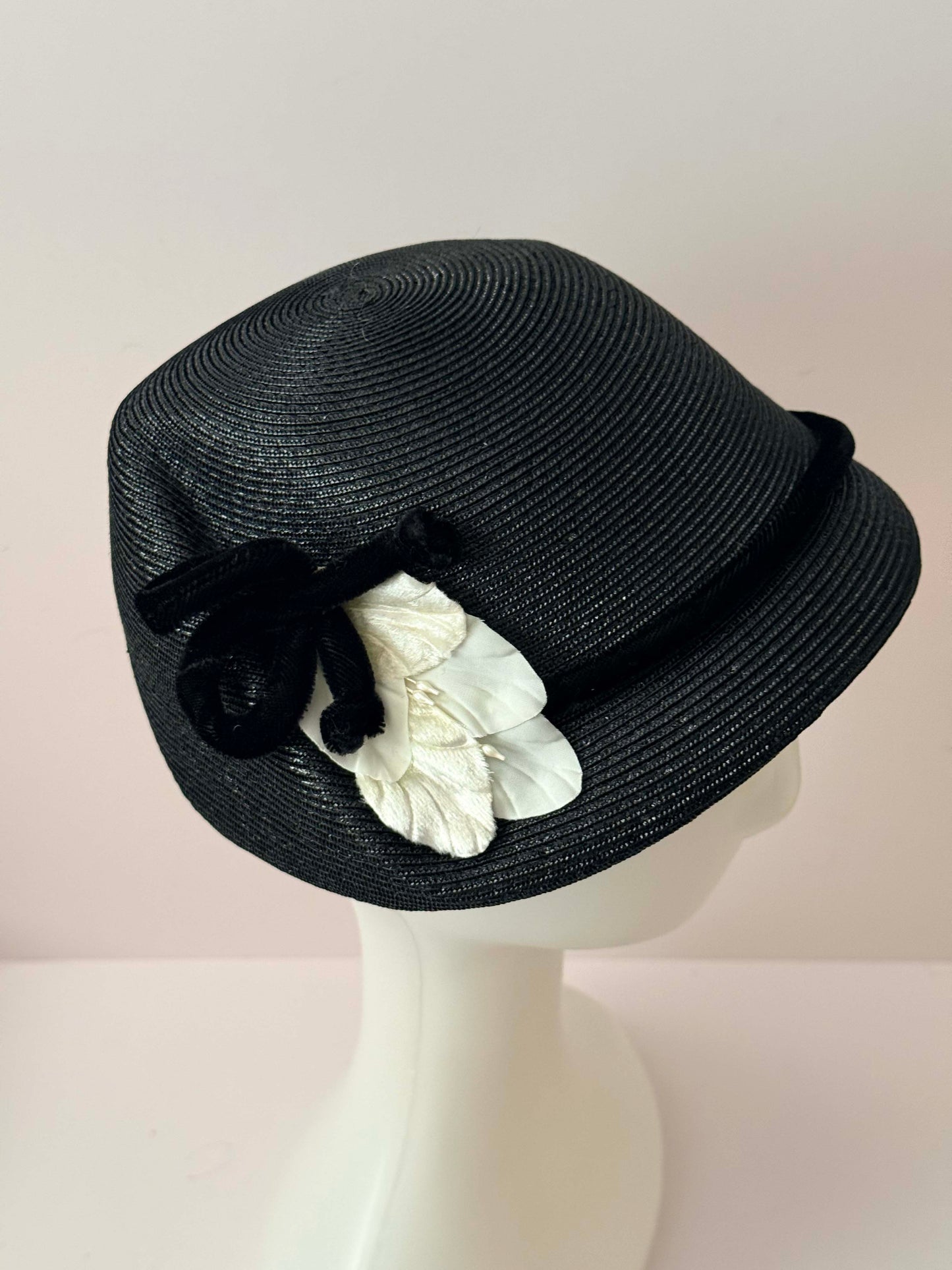 1960s Black Straw Cloche Hat – Sculptural Floral Trim Vintage Summer Hat