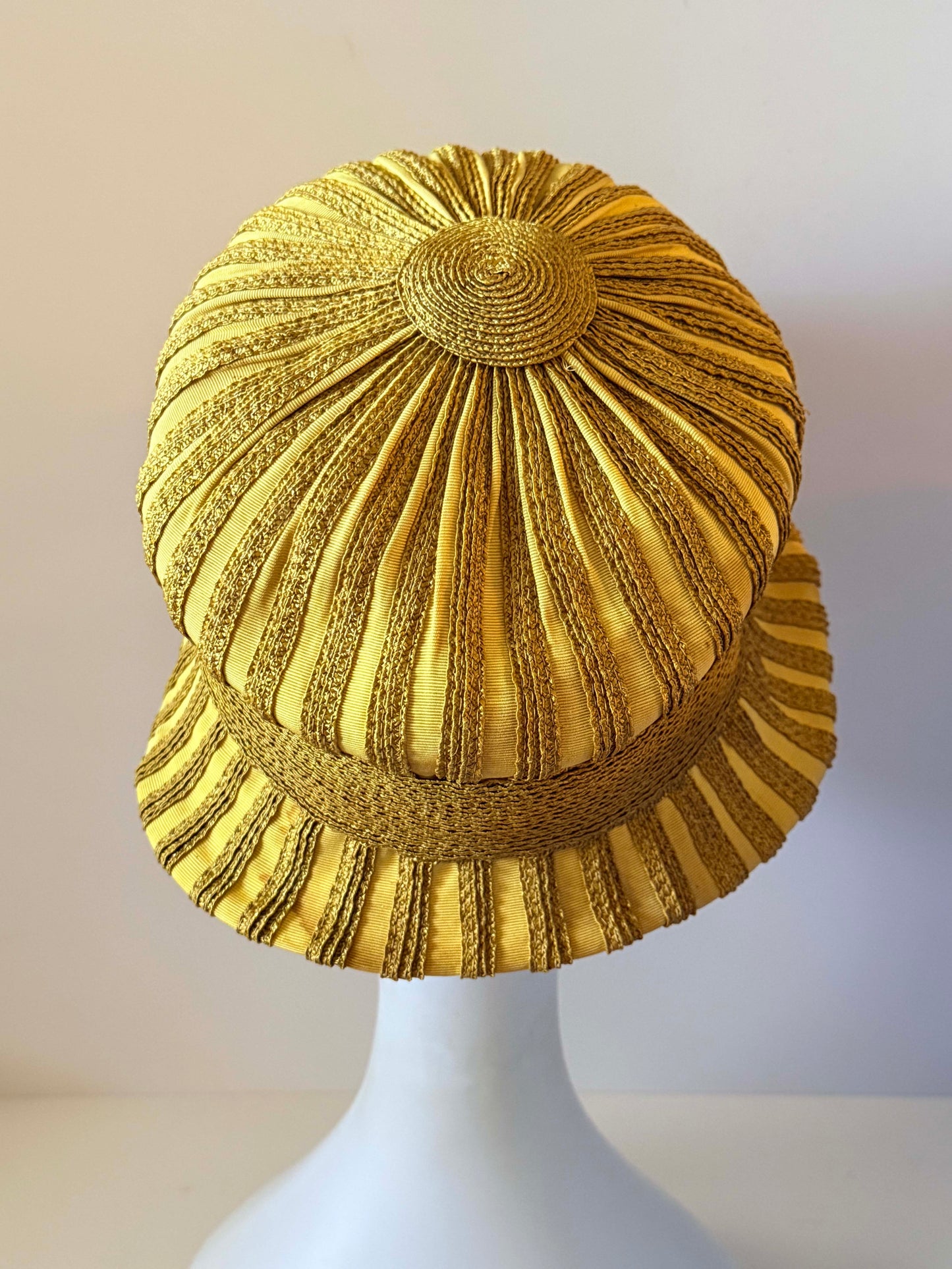 Vintage 1960s Robert Hyman Milwaukee Golden Straw Grosgrain Ribbon Hat Sculptural Bow Mid Century Women's Millinery
