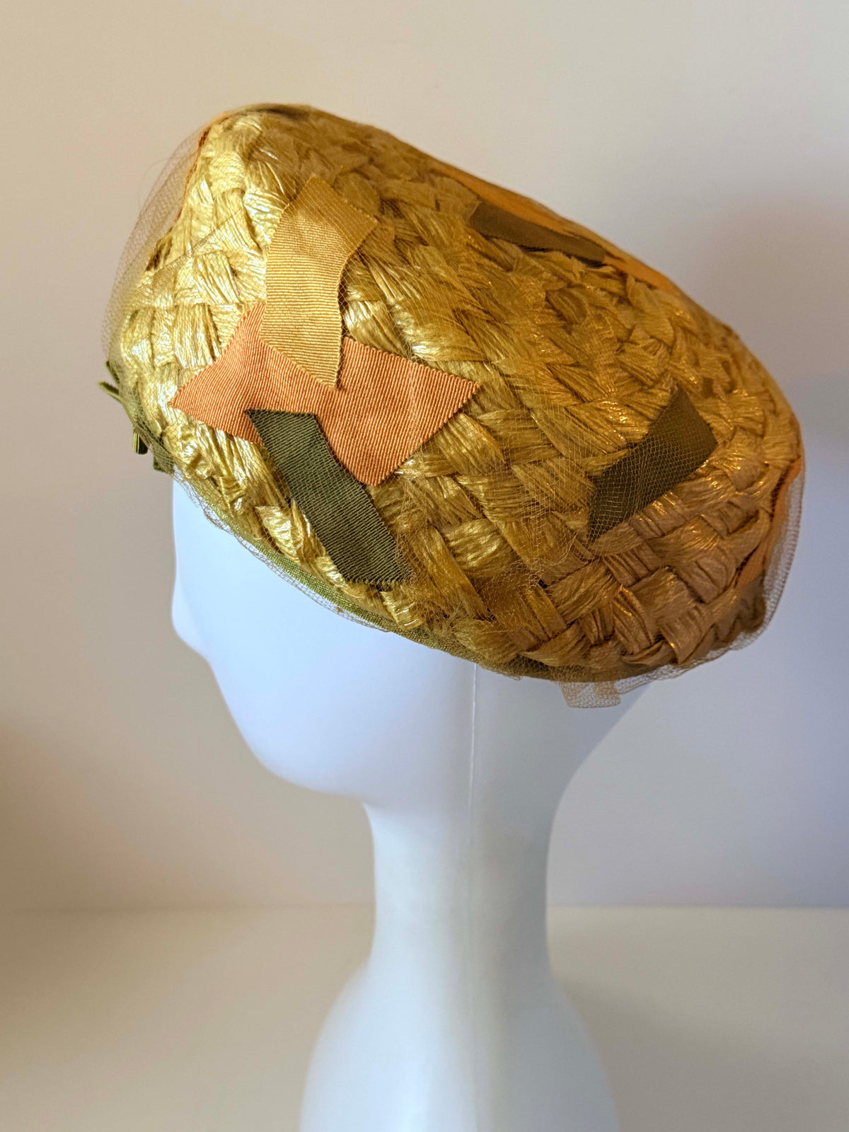 Vintage 1950s Juli-Kay Chicago Natural Straw Hat Abstract Ribbon Trim Veiling Women's Mid Century Millinery