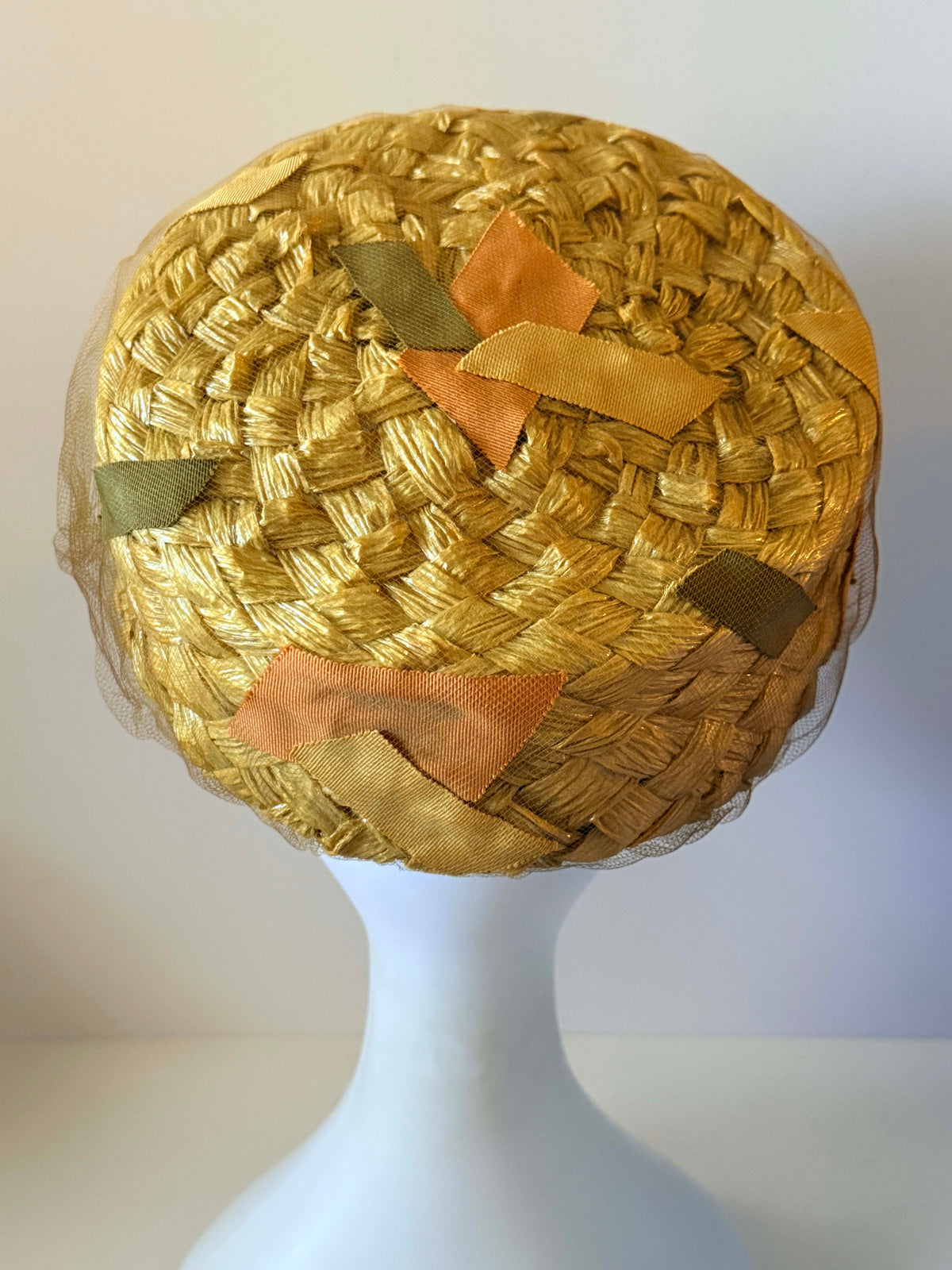 Vintage 1950s Juli-Kay Chicago Natural Straw Hat Abstract Ribbon Trim Veiling Women's Mid Century Millinery