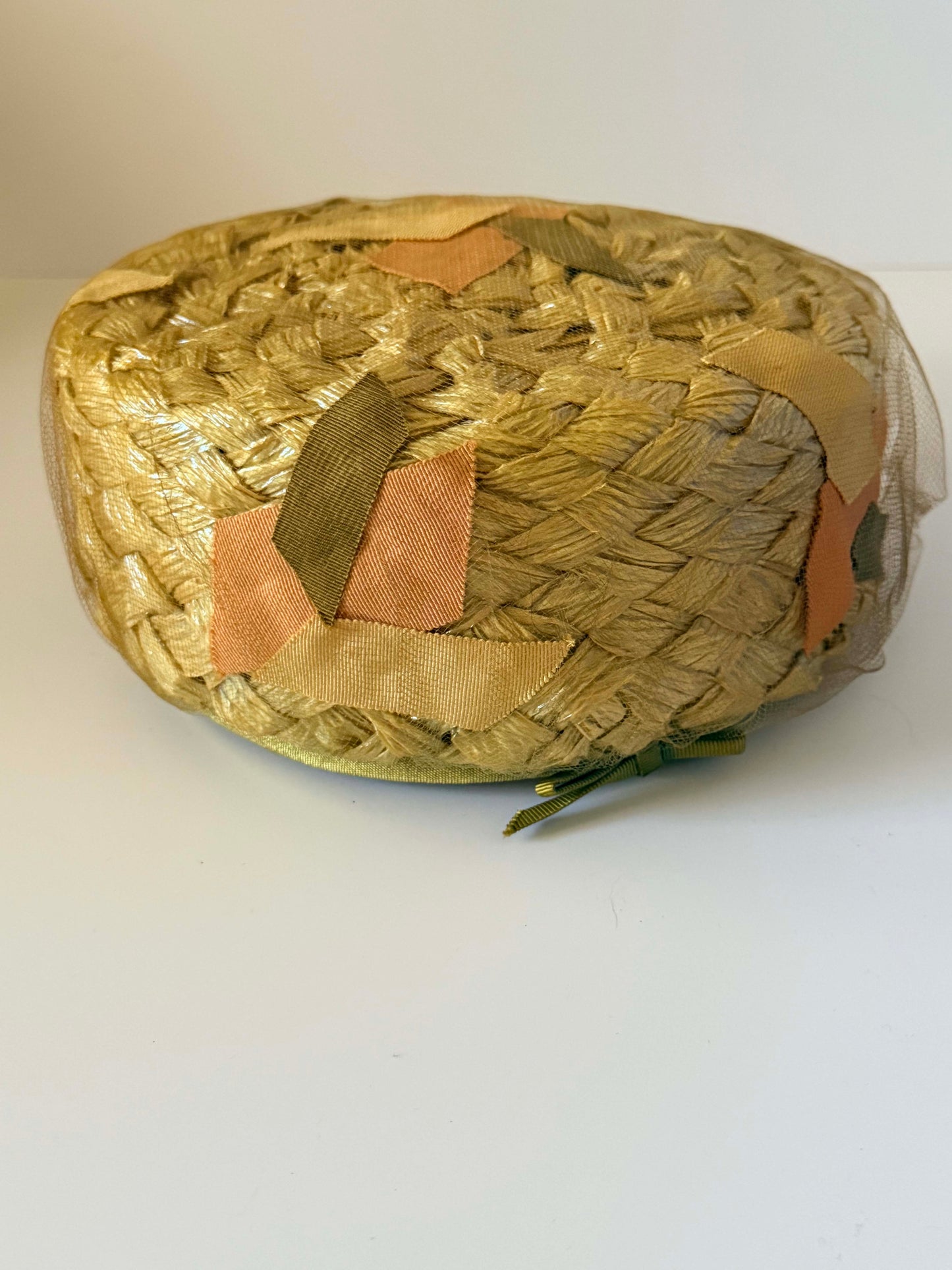 Vintage 1950s Juli-Kay Chicago Natural Straw Hat Abstract Ribbon Trim Veiling Women's Mid Century Millinery