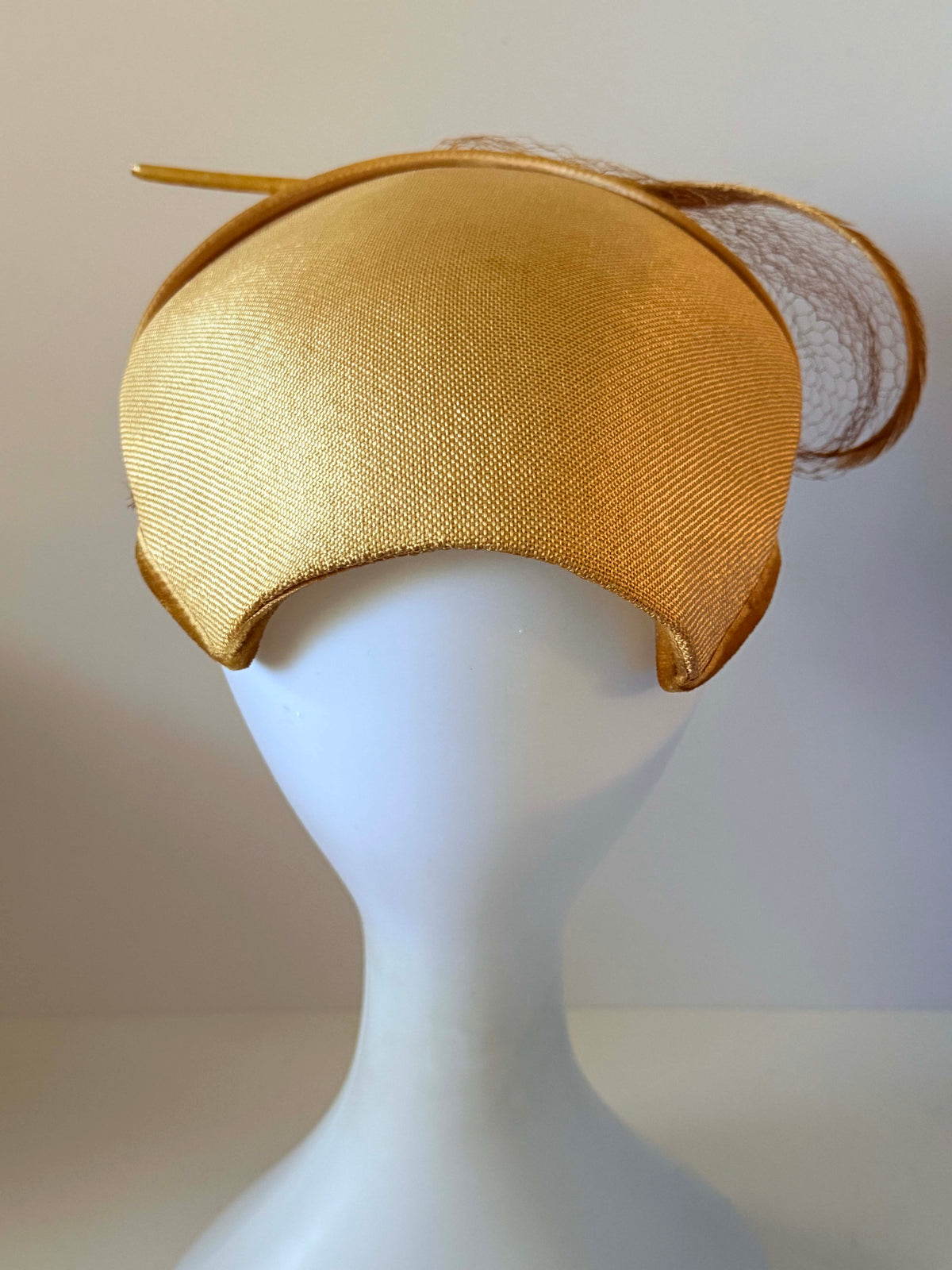 Vintage 1940s Champagne Gold Tilt Hat Sculptural Brim Bow Veil Women's WWII Era Cocktail Millinery