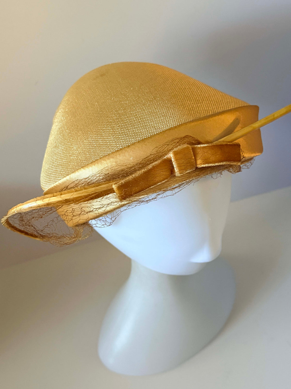 Vintage 1940s Champagne Gold Tilt Hat Sculptural Brim Bow Veil Women's WWII Era Cocktail Millinery