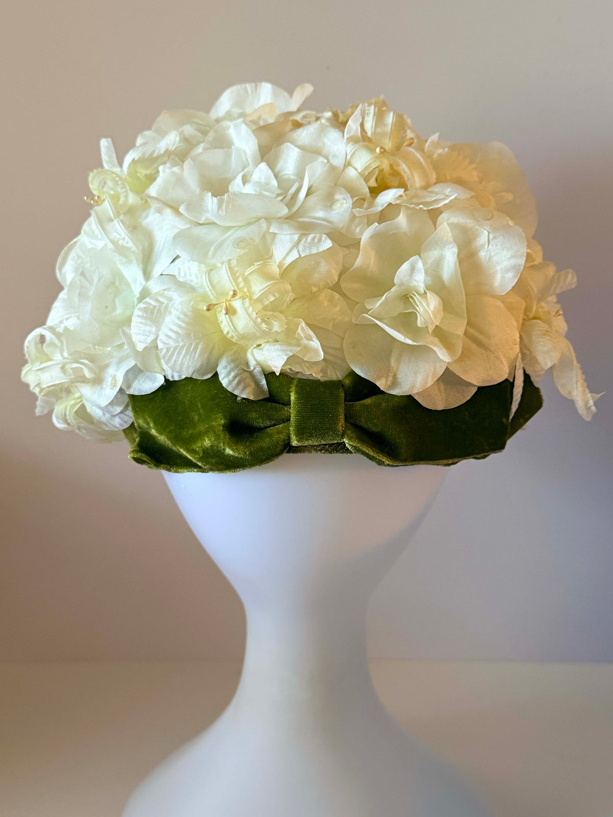 Vintage 1950s Ivory Floral Half Hat Satin Flowers Green Velvet Frame Bridal Wedding Cocktail Women's Mid Century Millinery
