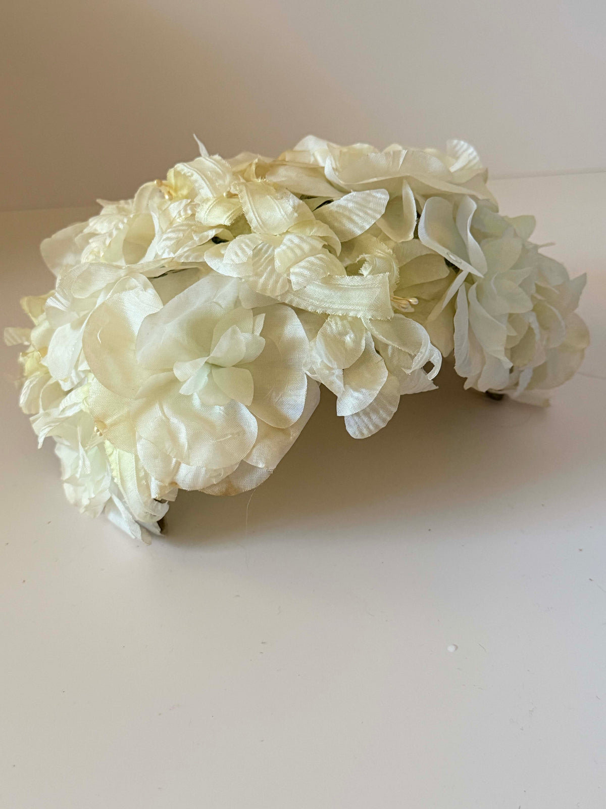 Vintage 1950s Ivory Floral Half Hat Satin Flowers Green Velvet Frame Bridal Wedding Cocktail Women's Mid Century Millinery
