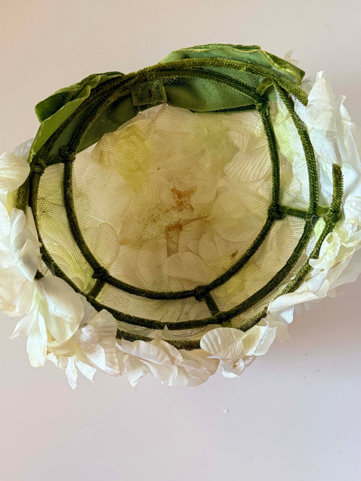 Vintage 1950s Ivory Floral Half Hat Satin Flowers Green Velvet Frame Bridal Wedding Cocktail Women's Mid Century Millinery