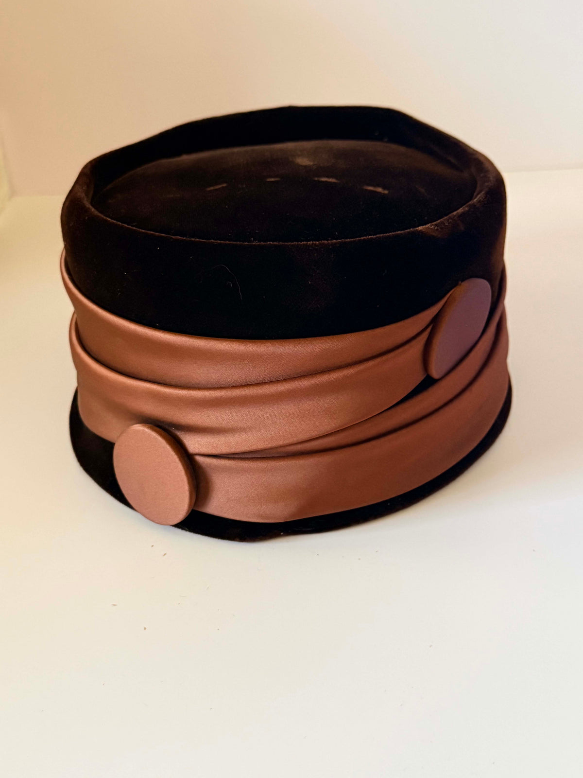 Vintage 1950s Julie Kay Chicago Brown Velvet Pillbox Hat Copper Satin Draped Ribbon Button Trim Women's Mid Century Millinery