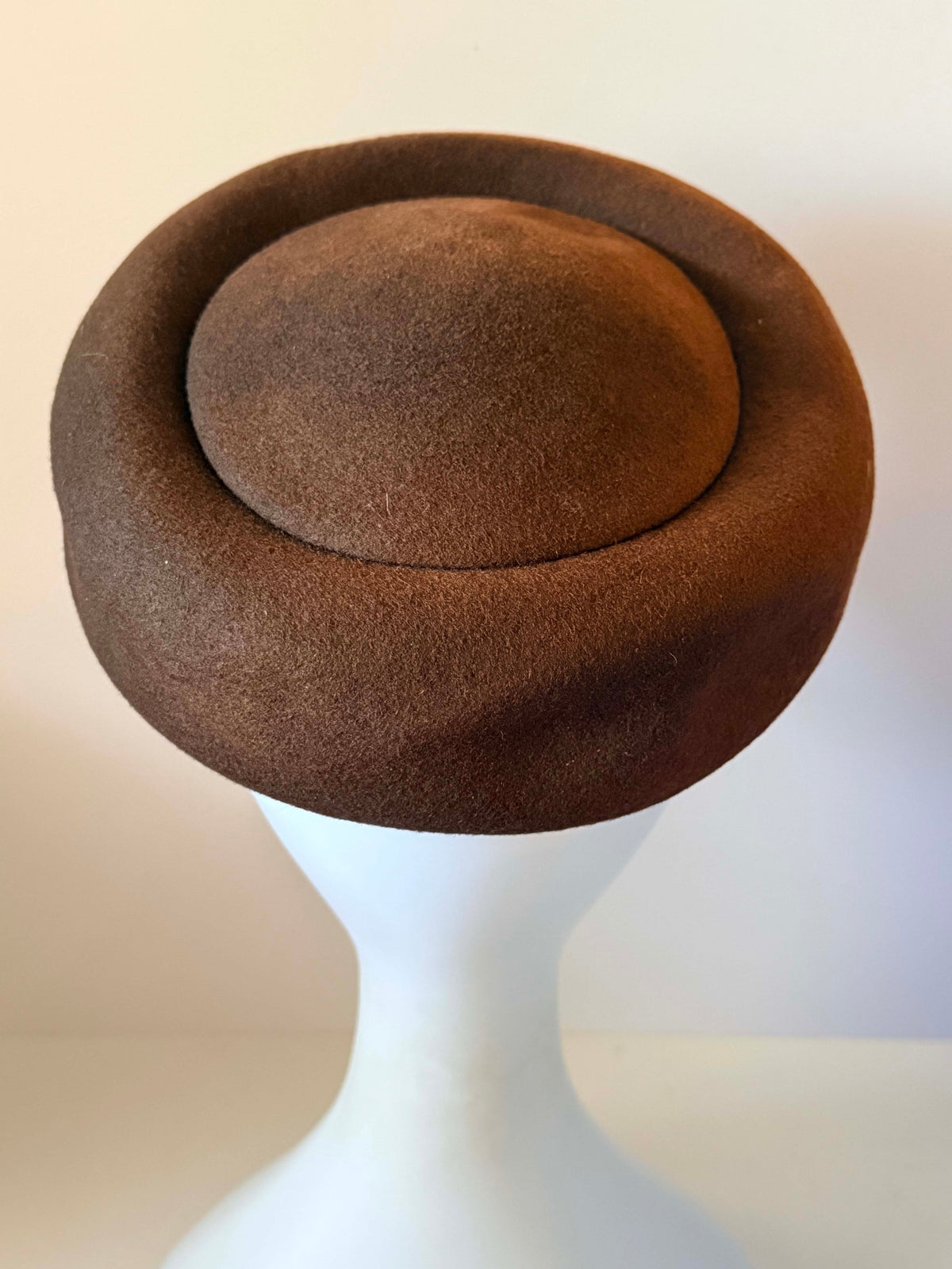 Vintage 1960s Brown Wool Felt Breton Hat Sculptural Raised Brim Rounded Crown Women's Mod Millinery