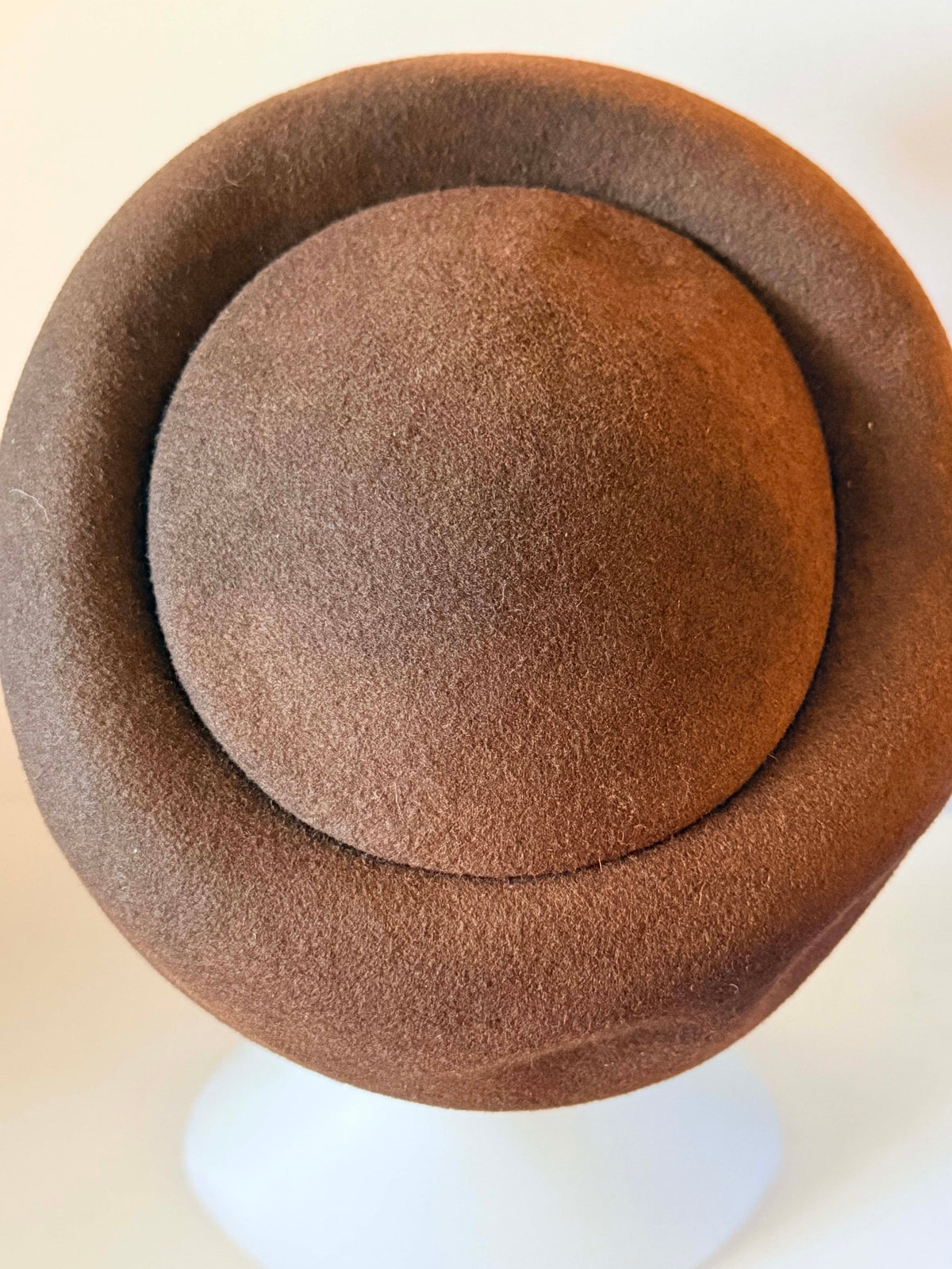 Vintage 1960s Brown Wool Felt Breton Hat Sculptural Raised Brim Rounded Crown Women's Mod Millinery