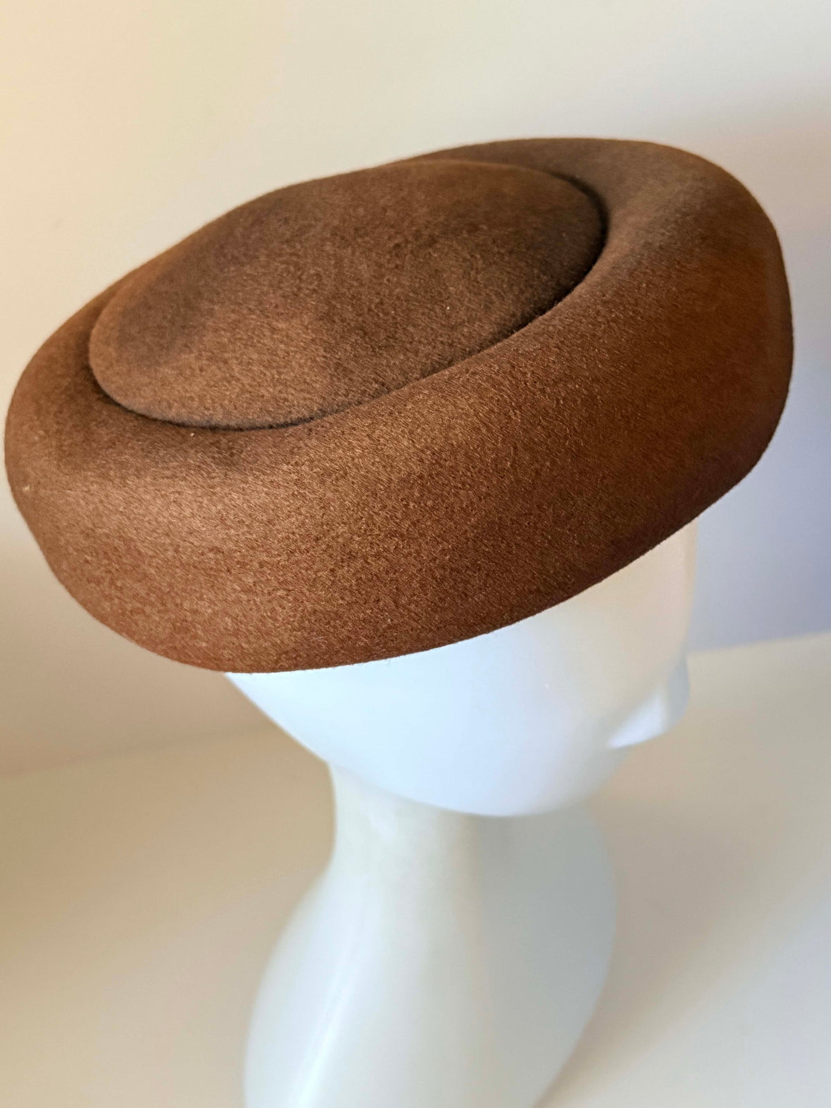 Vintage 1960s Brown Wool Felt Breton Hat Sculptural Raised Brim Rounded Crown Women's Mod Millinery