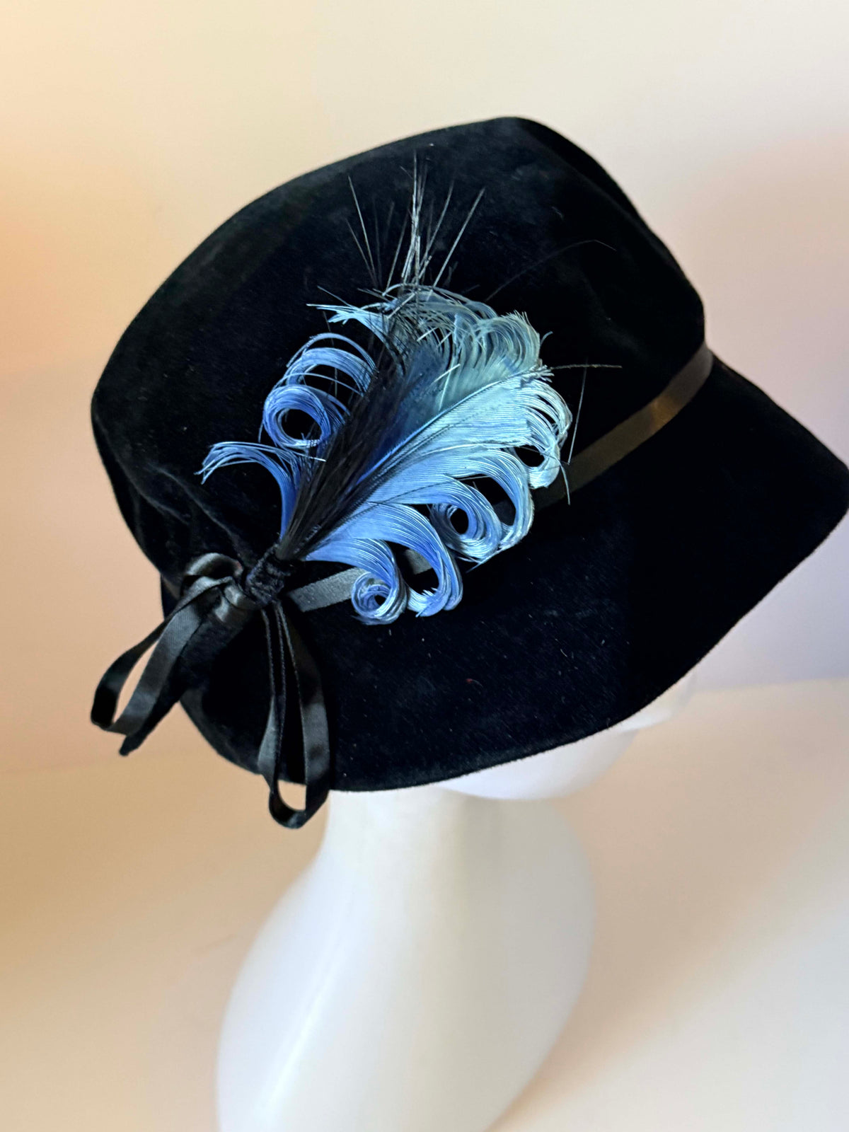 Vintage 1940s Flechet Blue Black Velour Felt Hat Blue Feather Trim Made in France Women's French Millinery