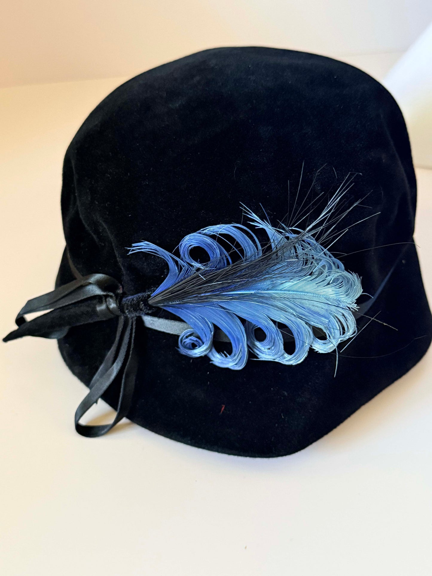 Vintage 1940s Flechet Blue Black Velour Felt Hat Blue Feather Trim Made in France Women's French Millinery