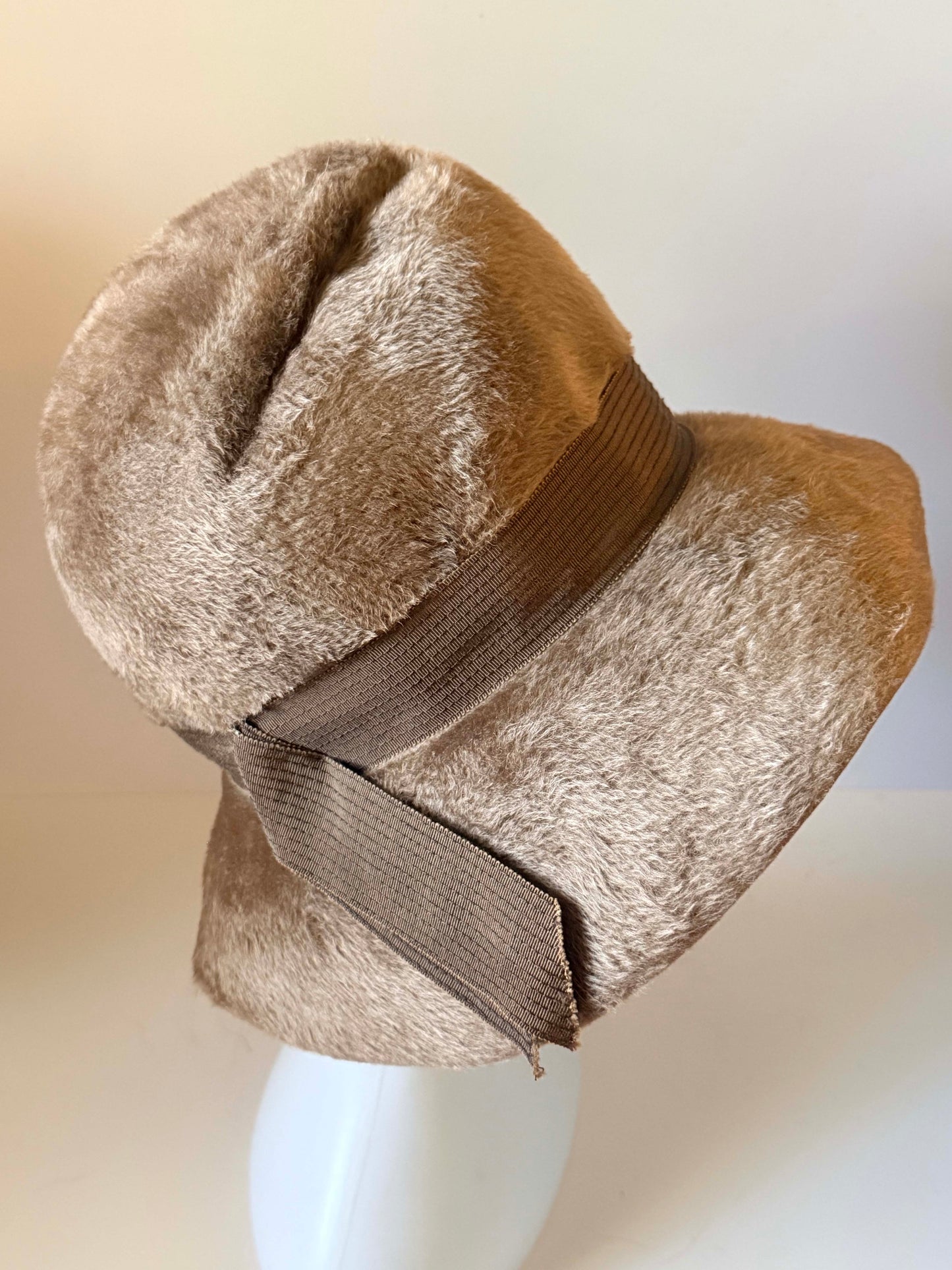 Vintage 1950s Martelle Taupe Brown Faux Fur Felt Fedora Hat Grosgrain Ribbon Sculpted Crown Women's Mid Century Hat