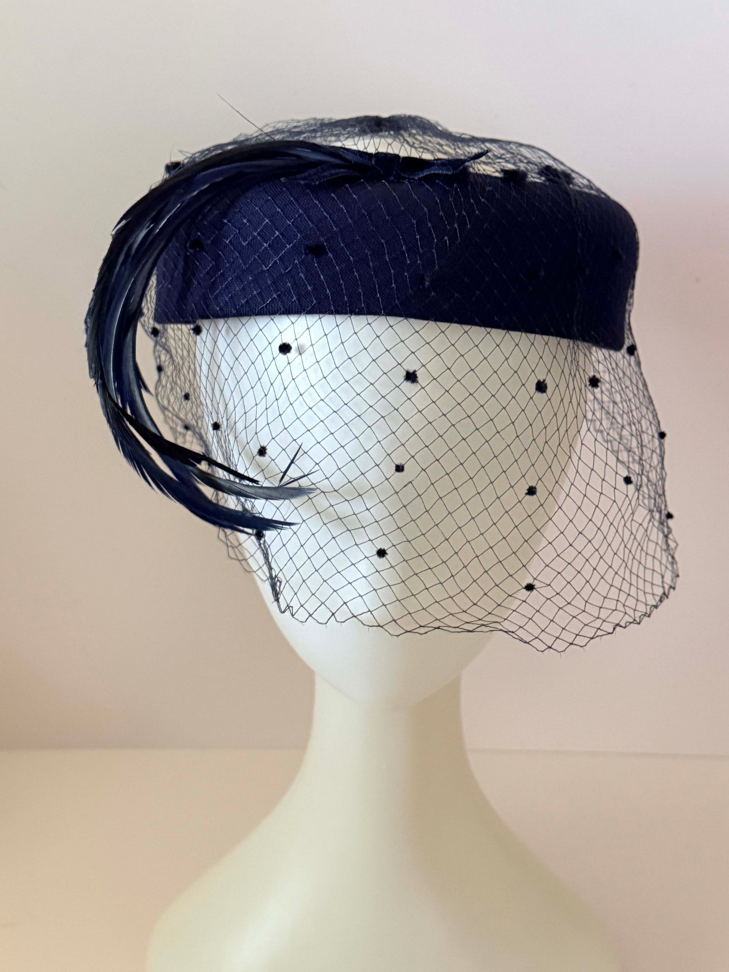 1950s Dark Navy Veiled Cocktail Hat – Feather Accent Fascinator