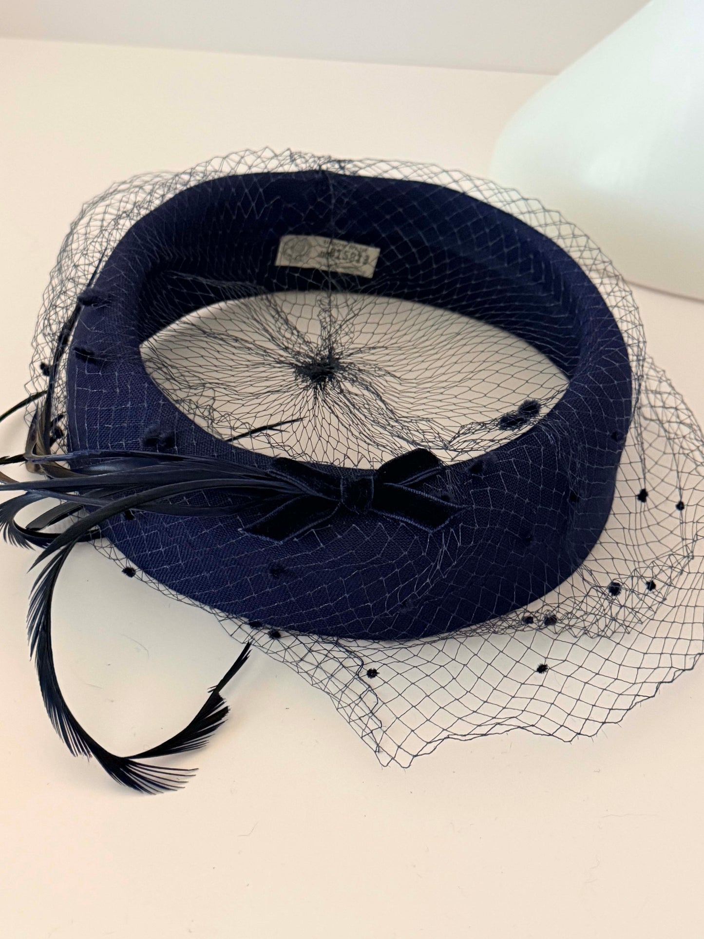 1950s Dark Navy Veiled Cocktail Hat – Feather Accent Fascinator