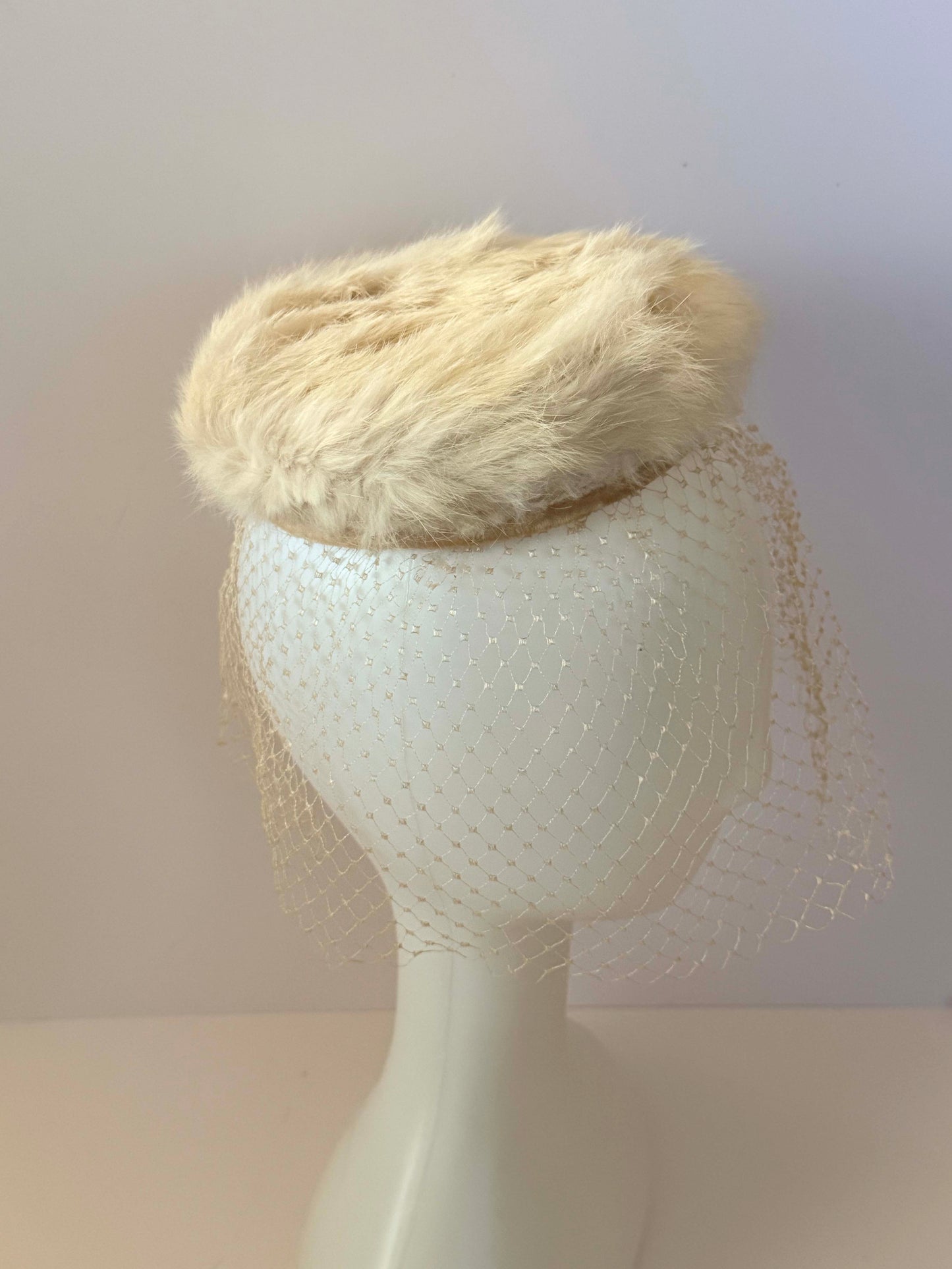 Vintage 1950s Ivory Fur Pillbox Hat with Veil – Classic Bridal Winter Hat Soft Mink Fur Style Elegant Mid Century Millinery