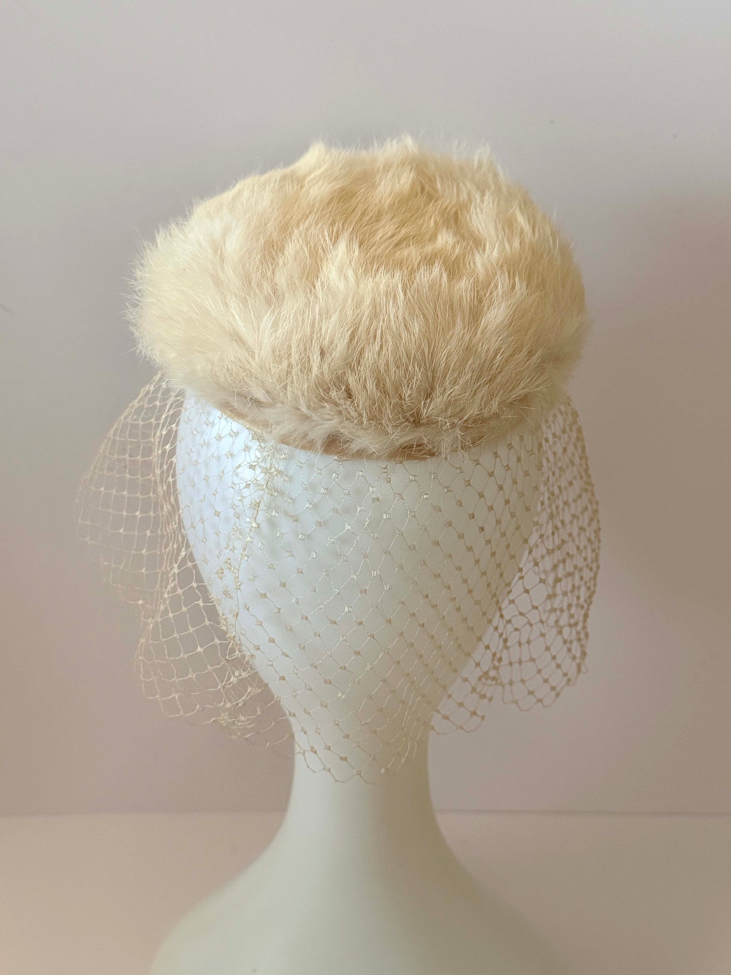 Vintage 1950s Ivory Fur Pillbox Hat with Veil – Classic Bridal Winter Hat Soft Mink Fur Style Elegant Mid Century Millinery