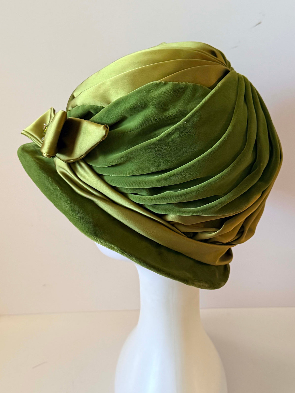 Vintage 1960s Mr Charles Olive Green Velvet Satin Hat Ruched Crown Bow Rhinestone Brooch Women's Designer Millinery