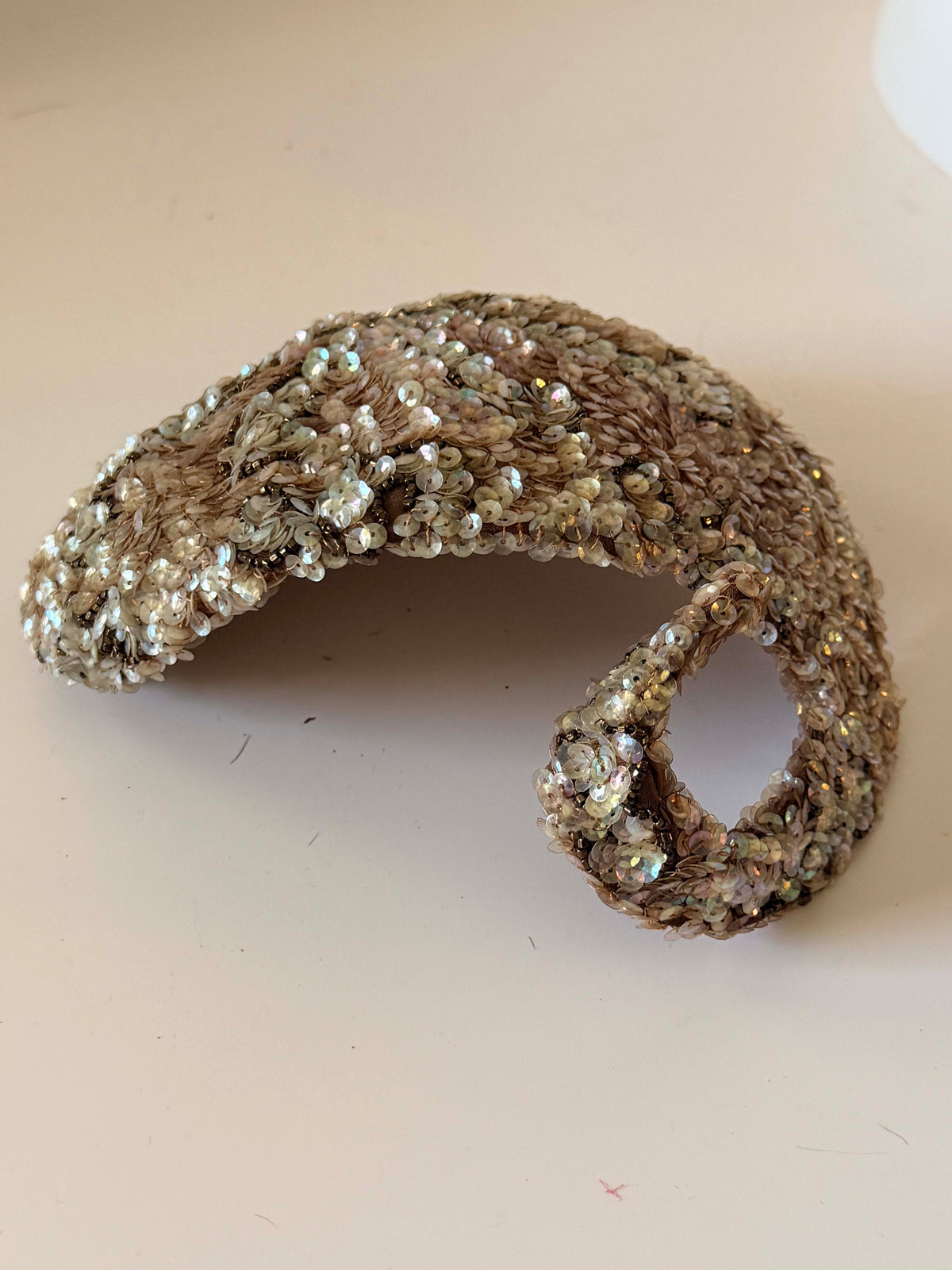 Vintage 1940s Champagne Sequin Half Hat Iridescent Sculptural Curled Loops Bridal Wedding Cocktail Women's Millinery